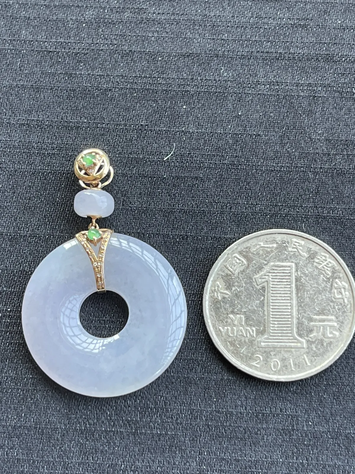 缅甸翡翠A货，甜甜圈，福满人间，上身效果非常美，幸福快乐，裸石尺寸26.4/4.3