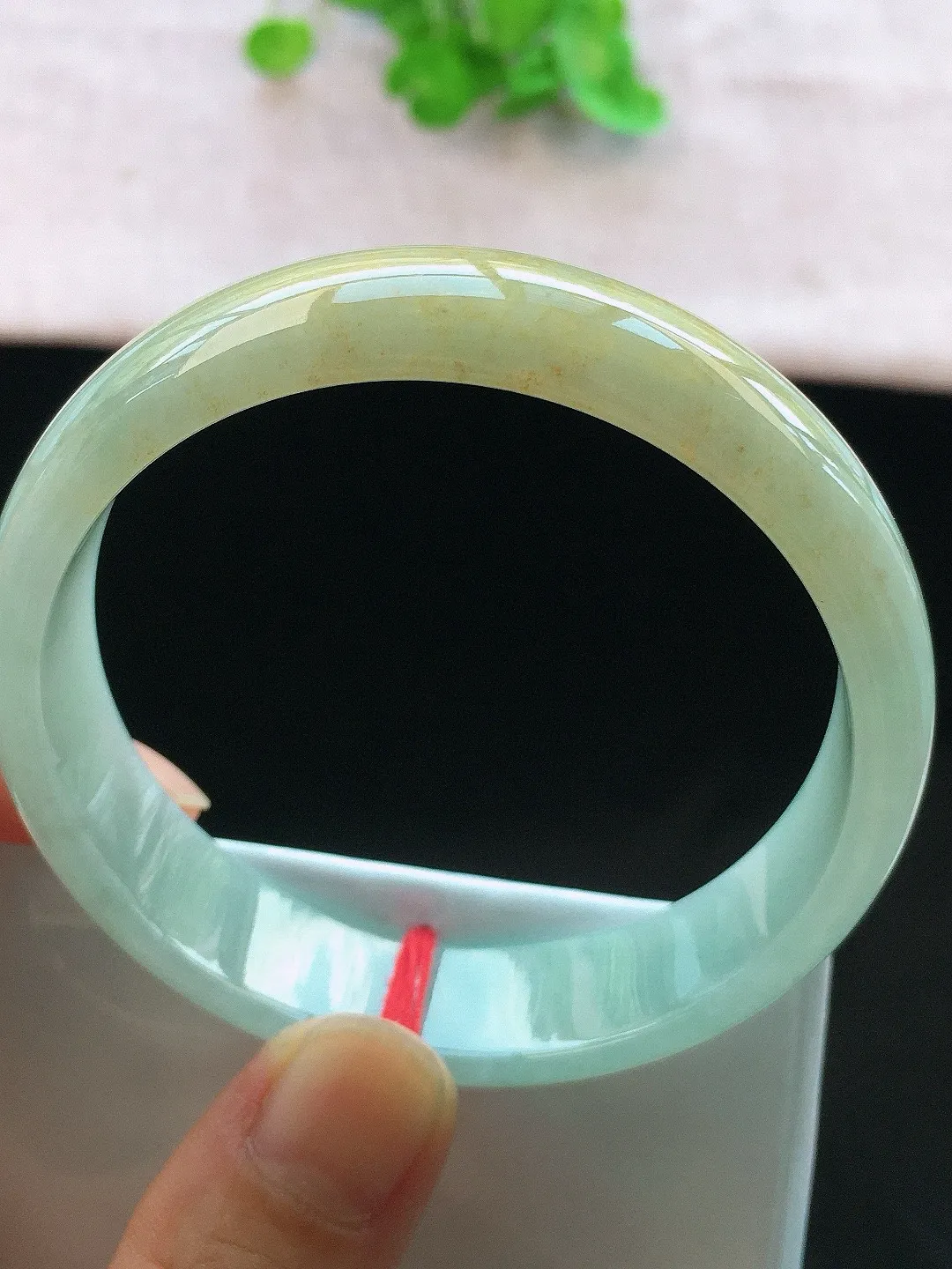 正圈58-59可戴，种老水足，宽版，尺寸58.7/14.5/6.2mm，冰黄翡正圈翡翠手镯