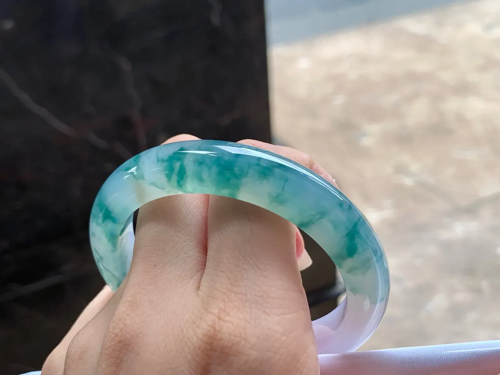 冰种飘花手镯
种好54.5/11/8.8mm