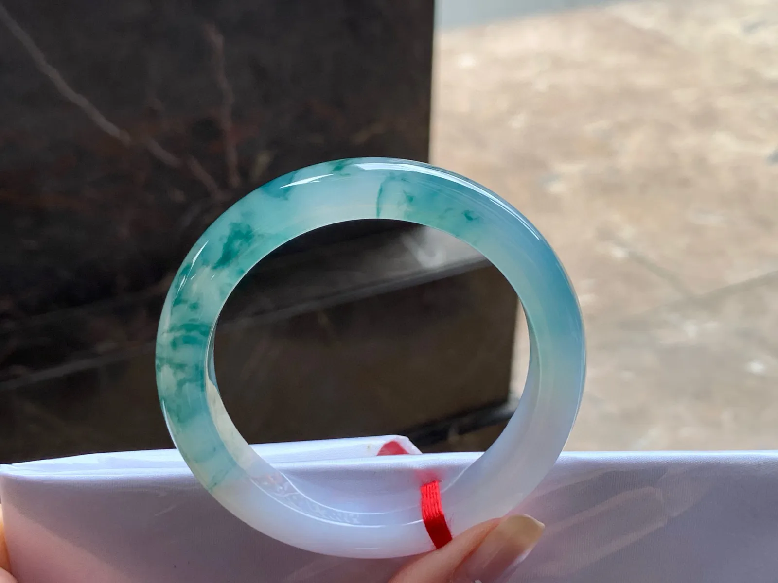 冰种飘花手镯
种好54.5/11/8.8mm