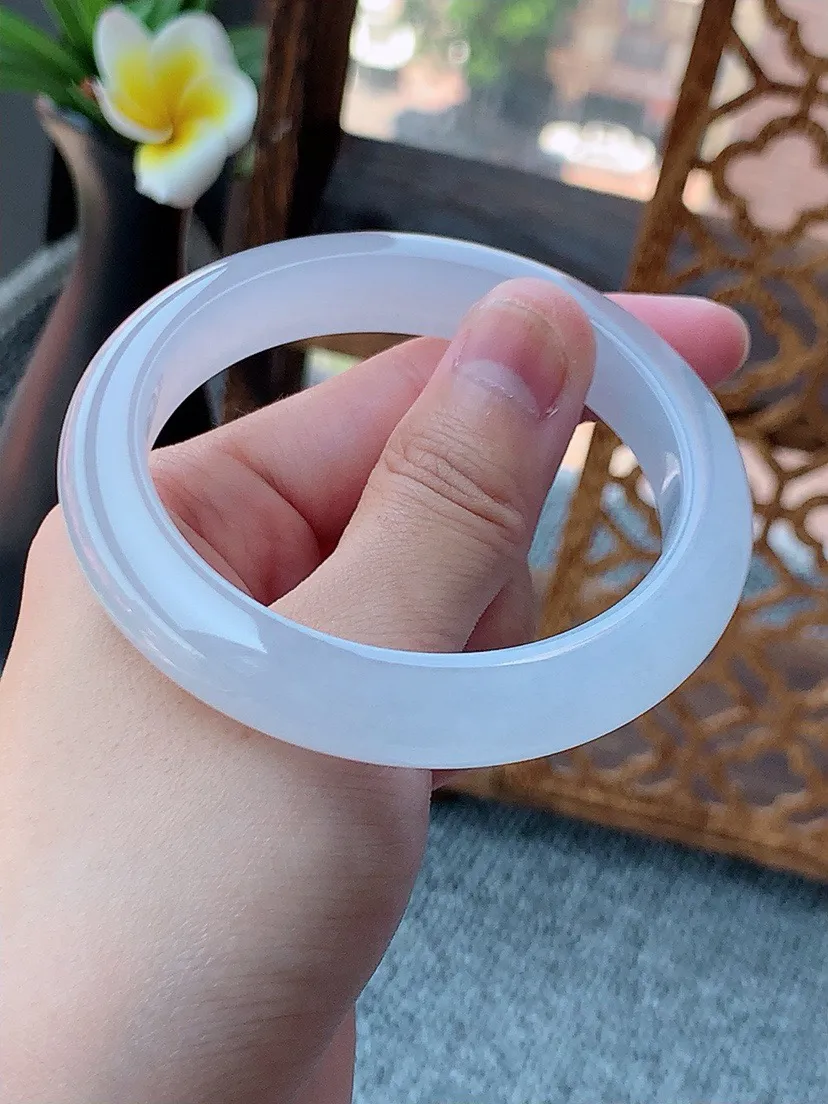 a货翡翠老坑冰种白月光正装正圈手镯55-56圈口 尺寸55.6×11.4×8.5mm 重量55.47g 0726