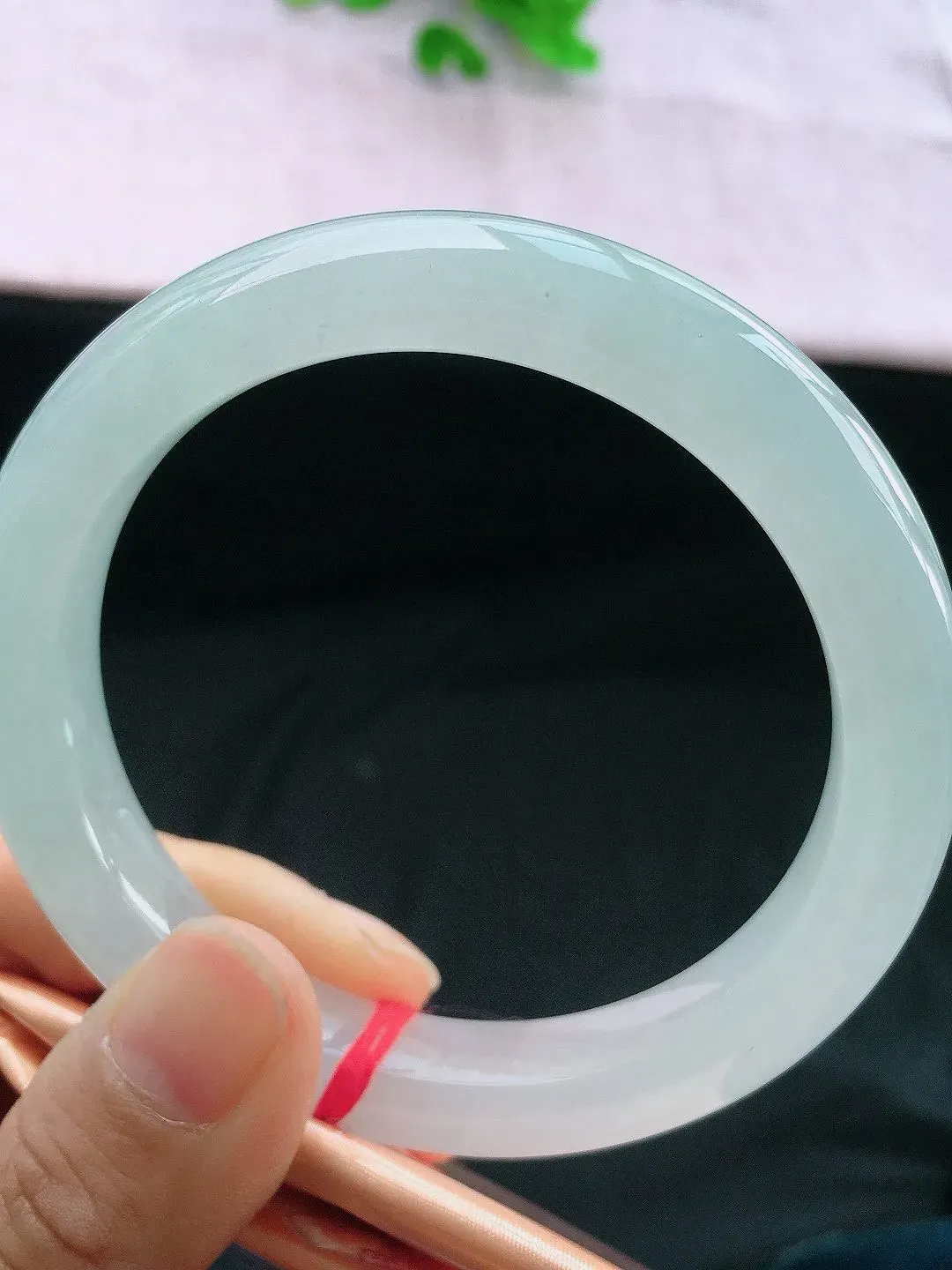 正圈59-60可戴，种老水足，尺寸60/11.6/9.6mm，白冰大圈口正圈翡翠手镯