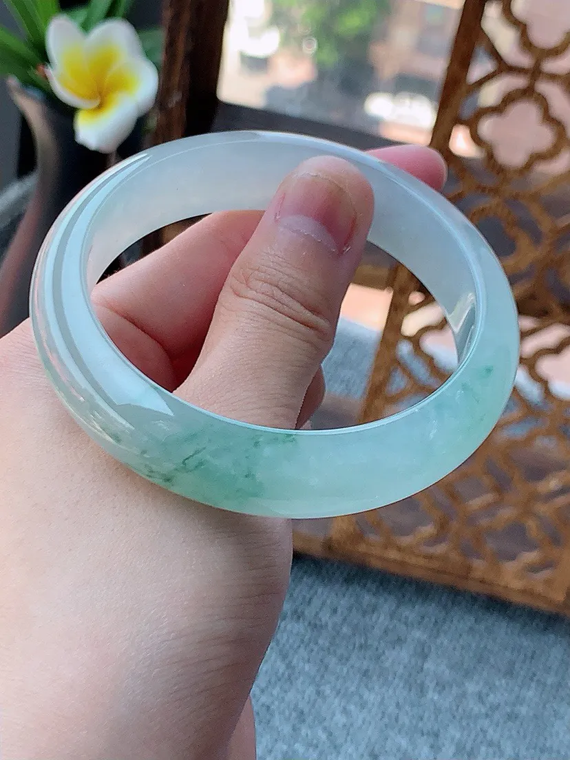 a货翡翠老坑冰种飘花正装正圈手镯57-58圈口 尺寸57.3×14.8×8mm 重量64.57g 0726