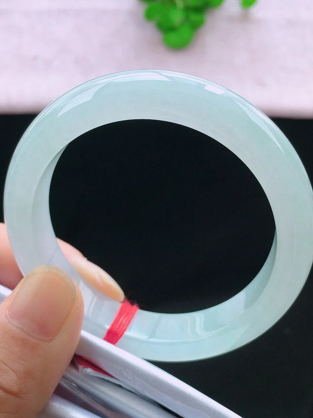 正圈53-54可戴，种老水足，尺寸54/12.1/8.3mm，白冰正圈翡翠手镯