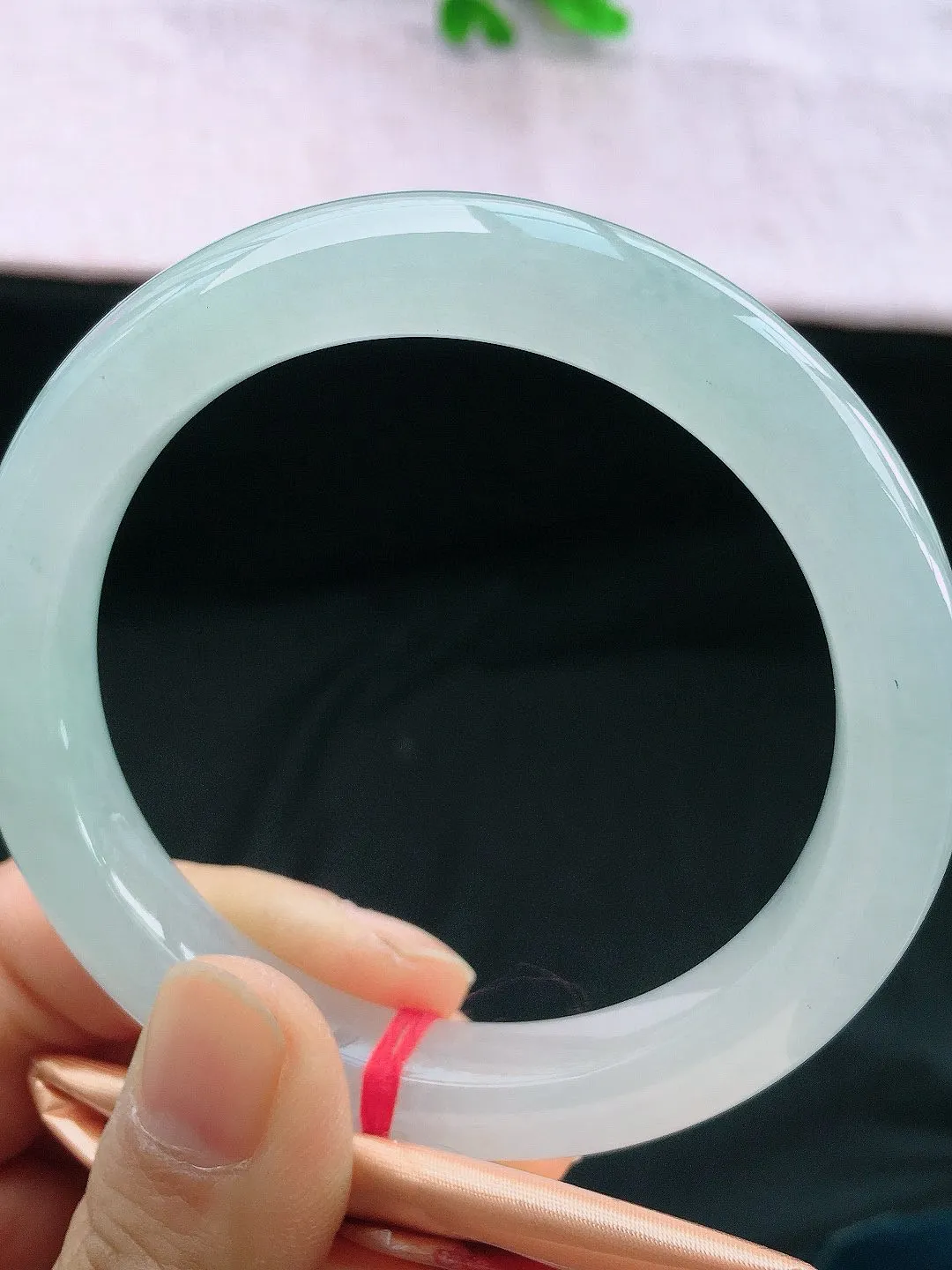 正圈59-60可戴，种老水足，尺寸60/11.6/9.6mm，白冰大圈口正圈翡翠手镯