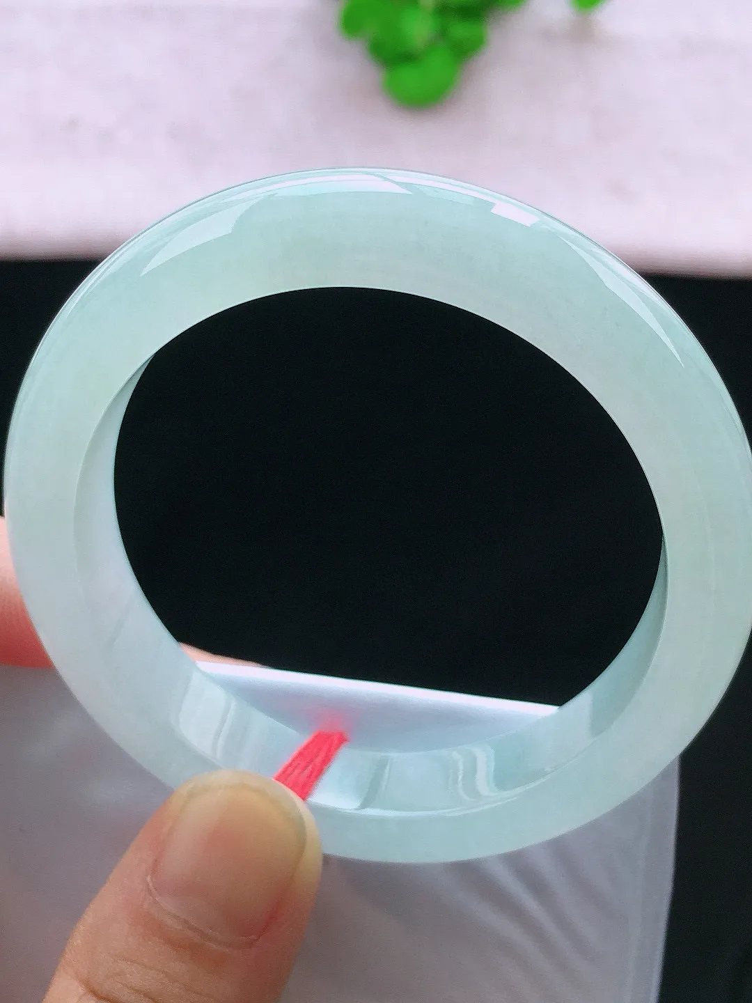 正圈53-54可戴，种老水足，尺寸54/12.1/8.3mm，白冰正圈翡翠手镯