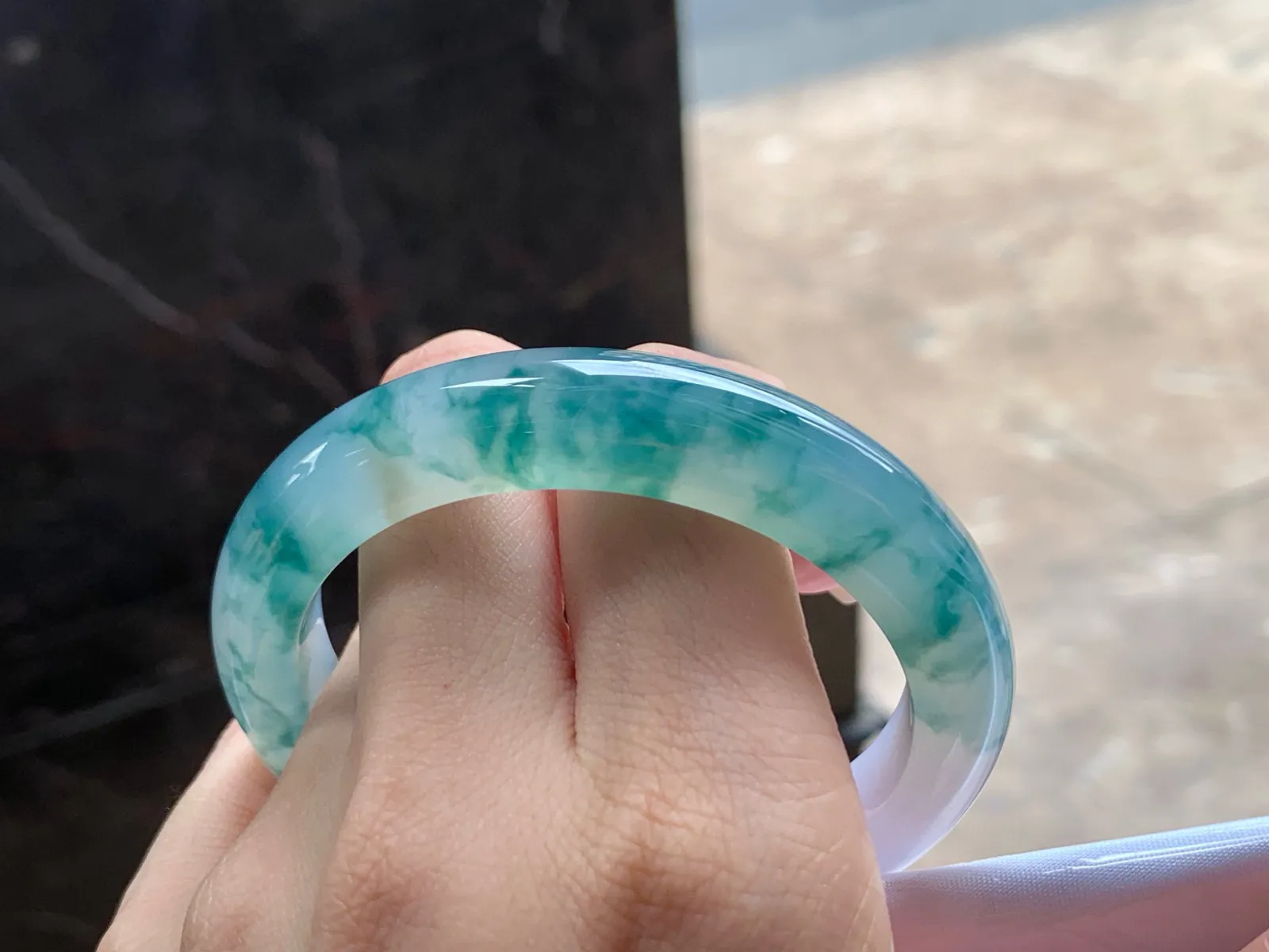 冰种飘花手镯
种好54.5/11/8.8mm