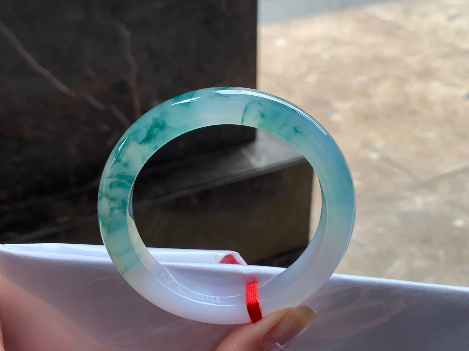 冰种飘花手镯
种好54.5/11/8.8mm