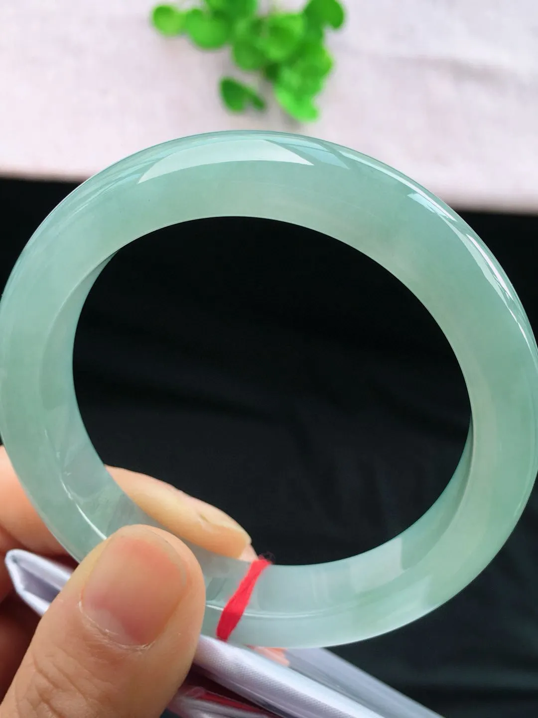 正圈56-57可戴，种老水足，尺寸56.5/12.5/8.8mm，底色正圈翡翠手镯