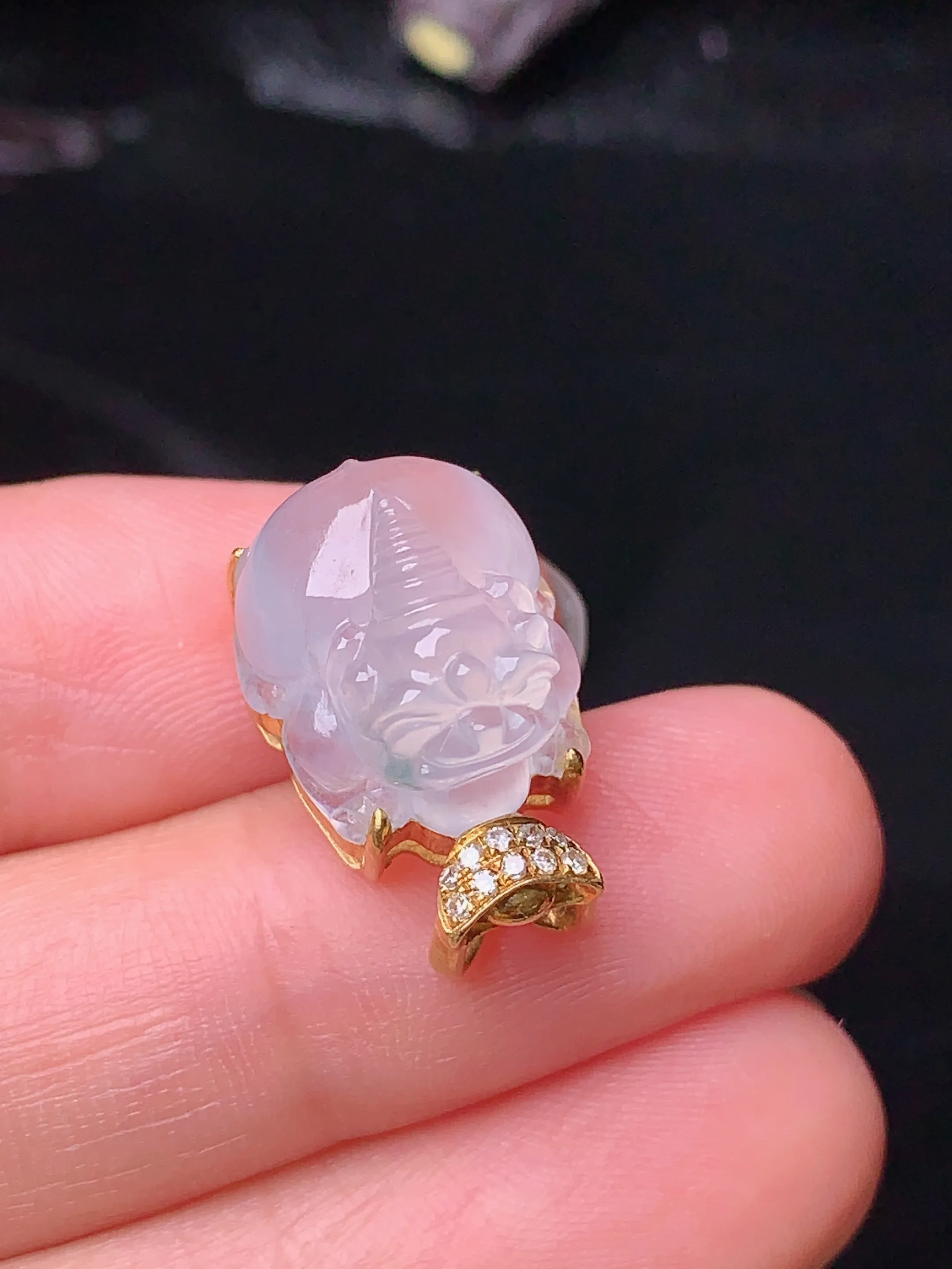 18k金钻镶嵌冰种貔貅吊坠 玉质细腻 色泽清新艳丽 整体尺寸17.8*12.1*11.5