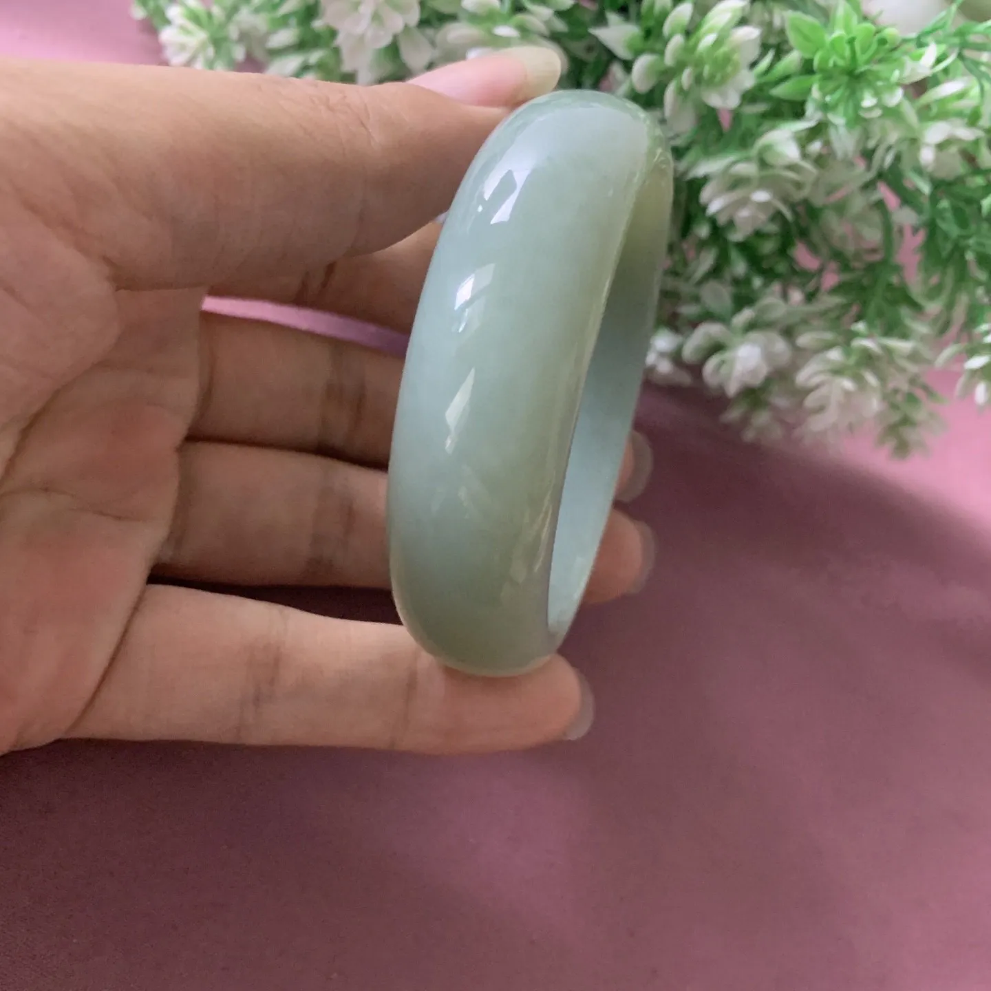和田玉54圈口且末蓝手镯，品质好，料子好，脂粉好，细腻油润，佩戴端庄典雅，低调内涵