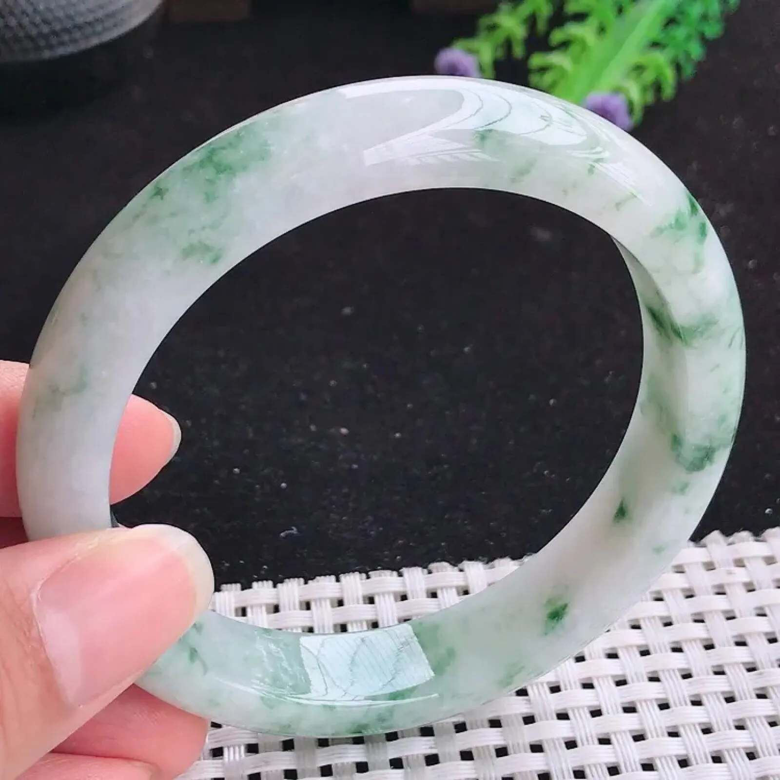 自然光62圈口老坑冰润 细腻 飘花 手镯 翡翠玉镯尺寸62/13.2/8.6美镯