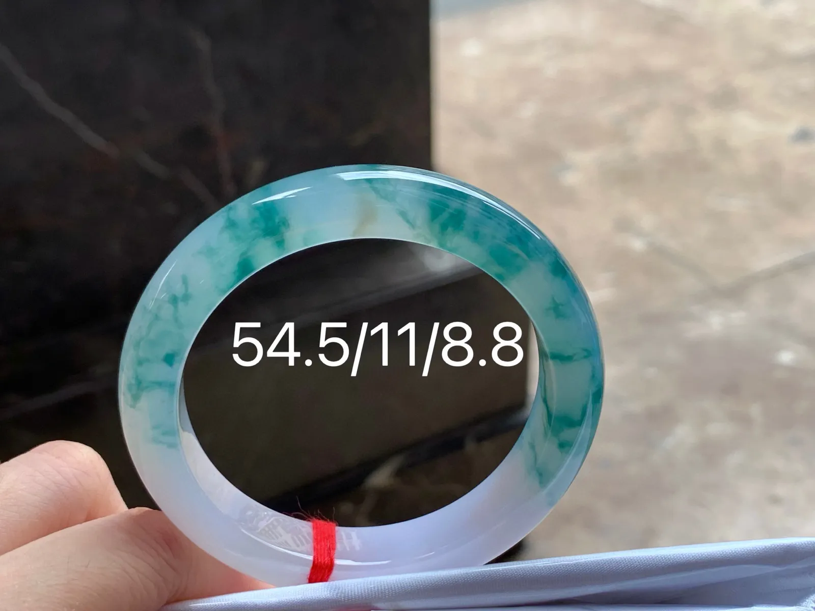 冰种飘花手镯
种好54.5/11/8.8mm