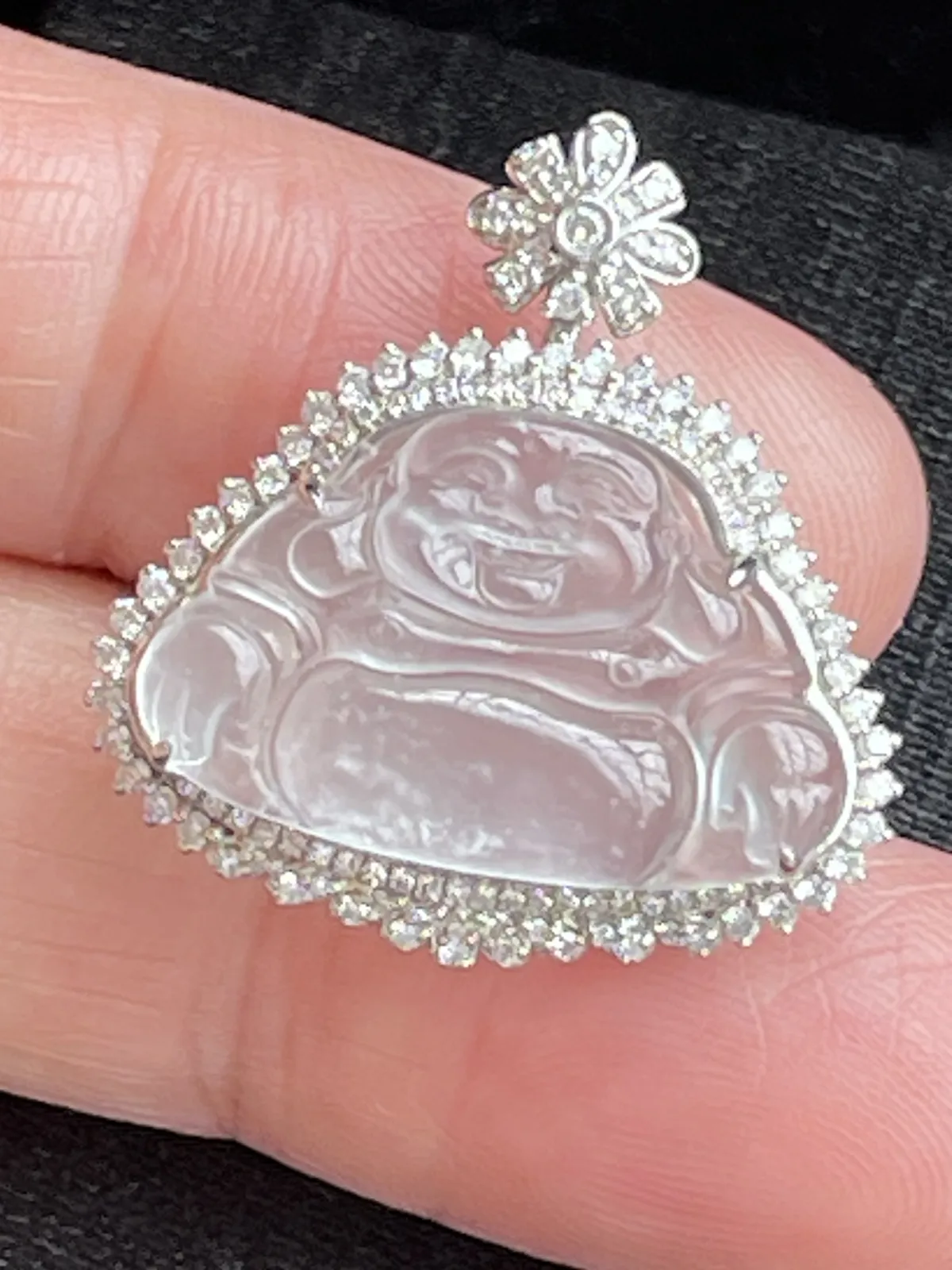 缅甸翡翠A货，佛在心中，平平安安，健健康康，快乐一生，上身效果很美，祼石尺寸13.9/21.3/4