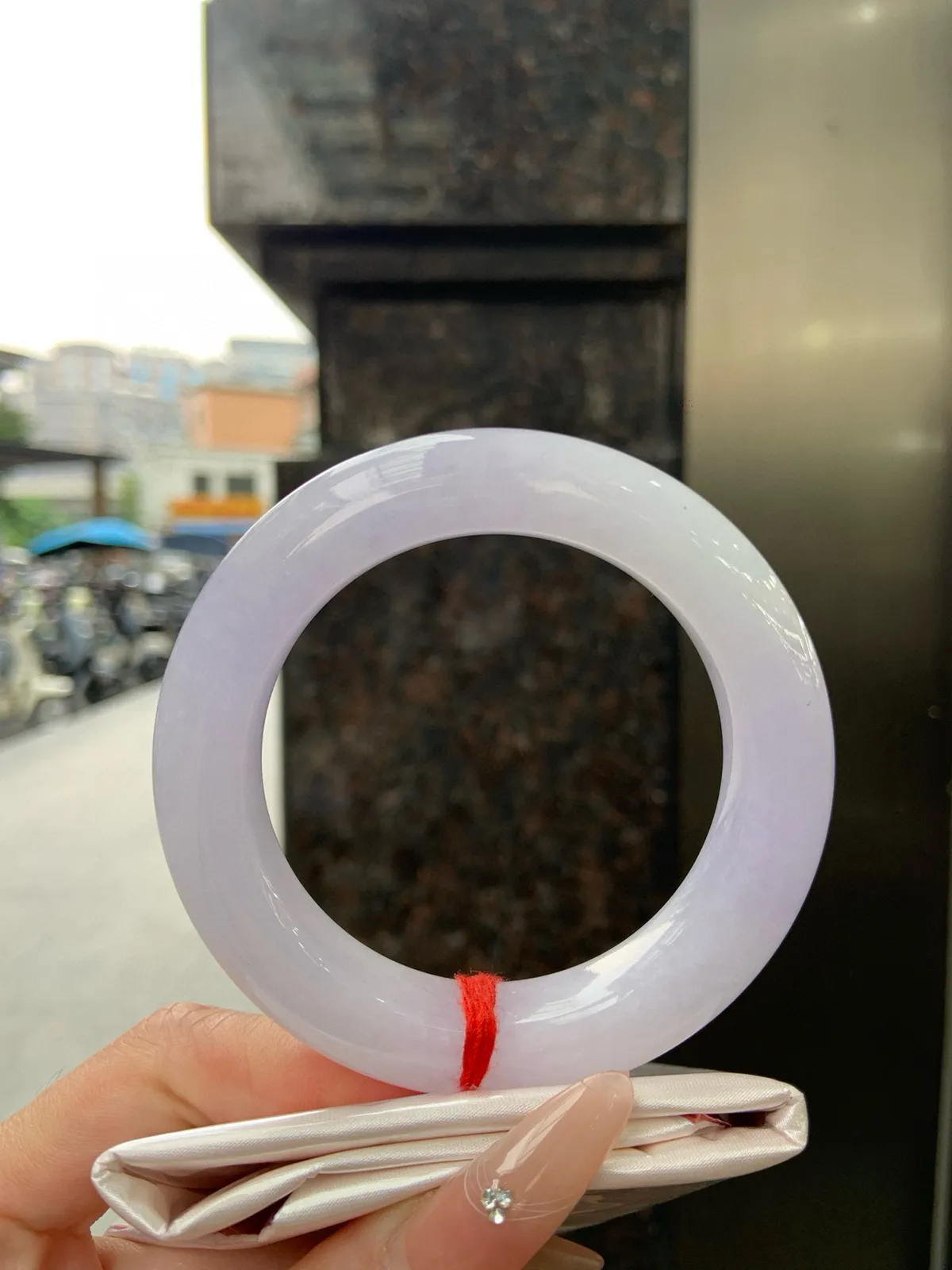 推荐【56.3圈淡紫正圈】无纹裂，底妆干净细腻，胶感十足，淡淡的紫韵如烟似雾，意境飘渺，版型好