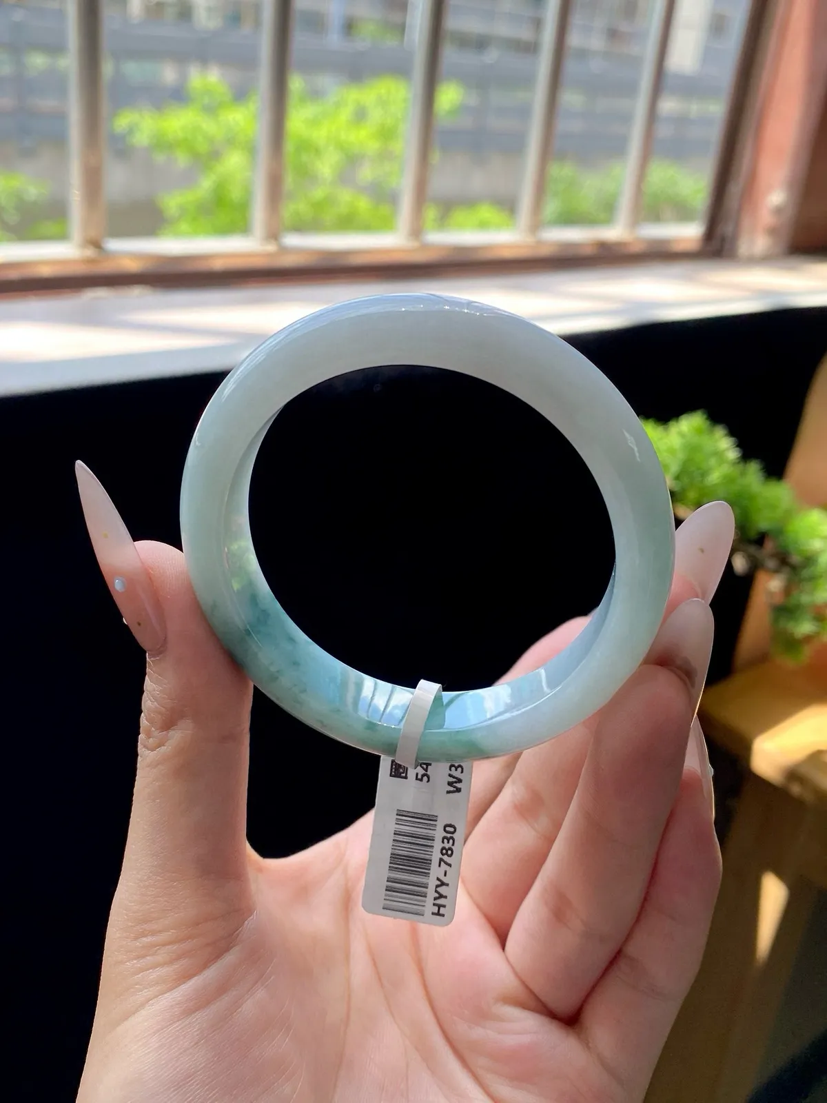 牛奶底飘花半山水正圈手镯
⭕️54.5-12.2-8.2