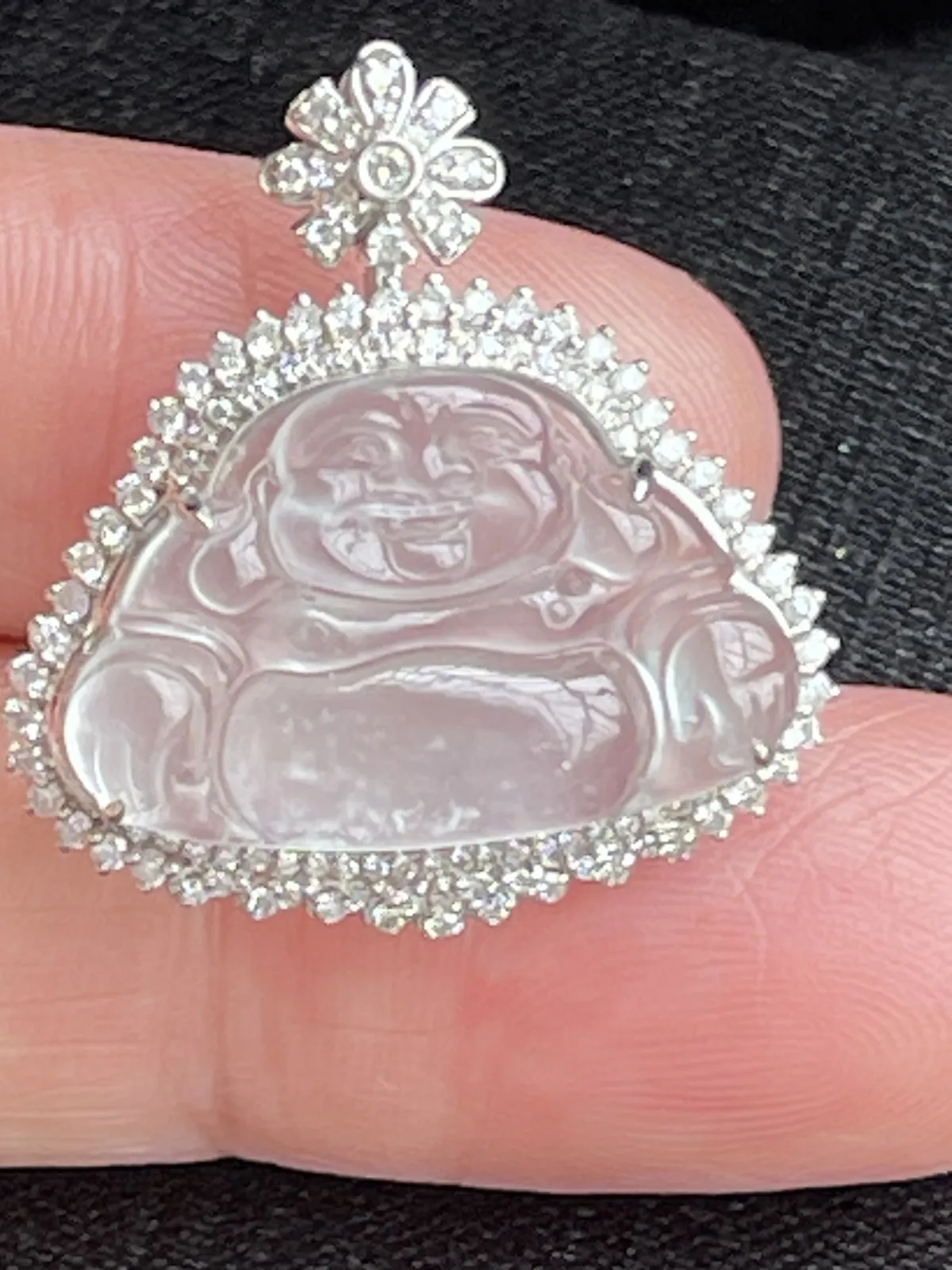 缅甸翡翠A货，佛在心中，平平安安，健健康康，快乐一生，上身效果很美，祼石尺寸13.9/21.3/4