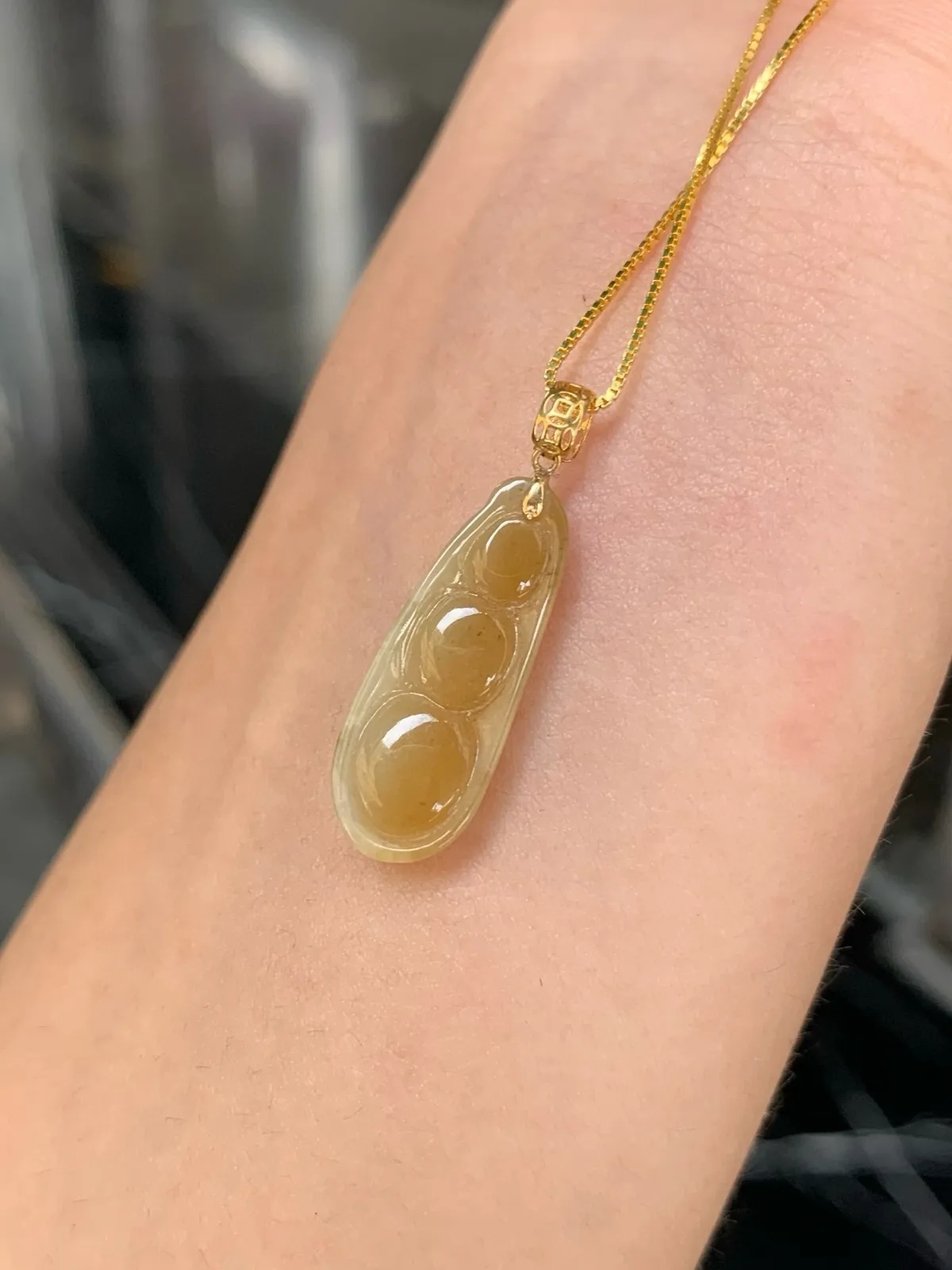 黄翡·福豆
料子油润，秋茶黄温柔，小价位get到黄翡，很值！
18k