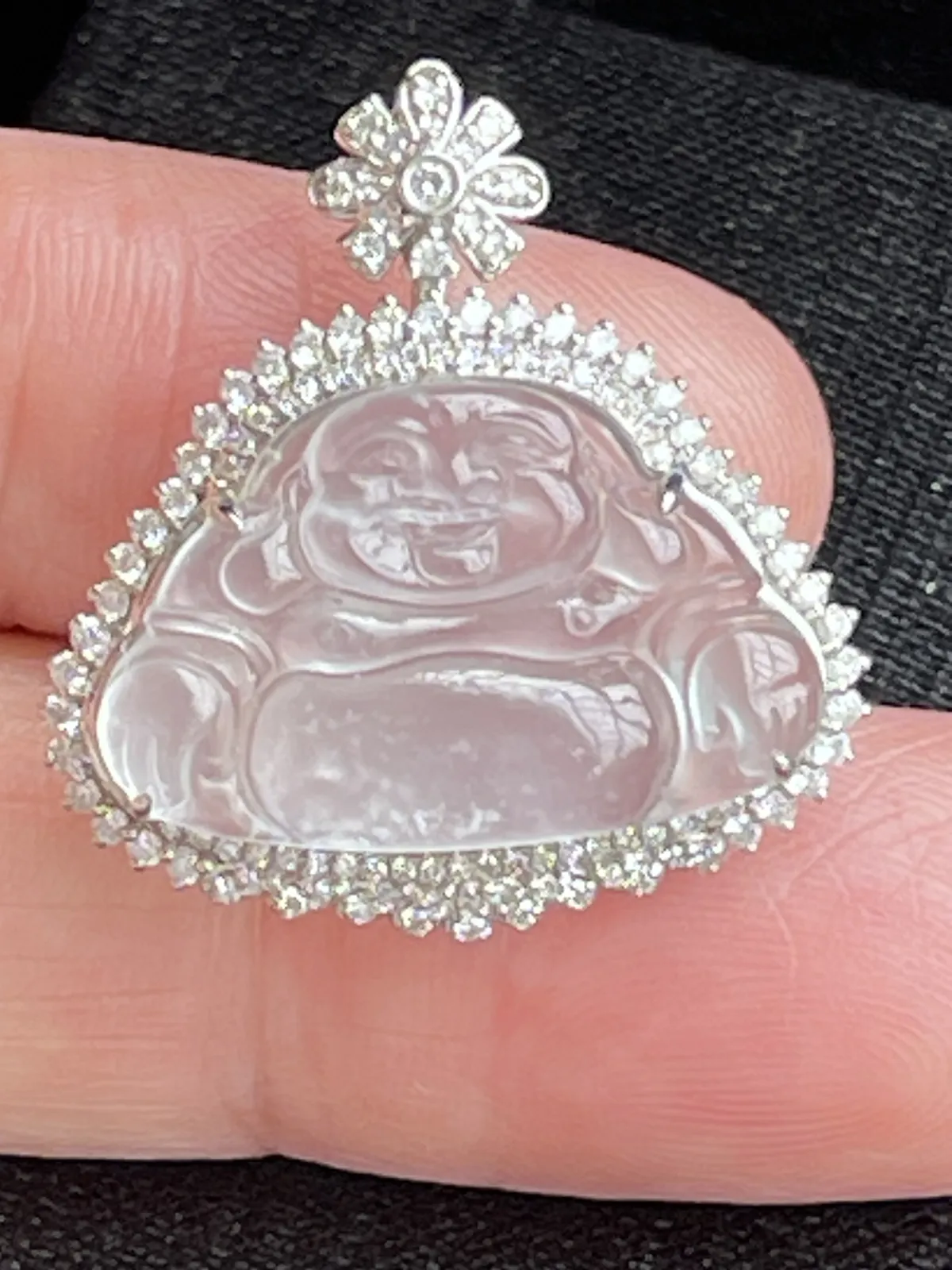 缅甸翡翠A货，佛在心中，平平安安，健健康康，快乐一生，上身效果很美，祼石尺寸13.9/21.3/4