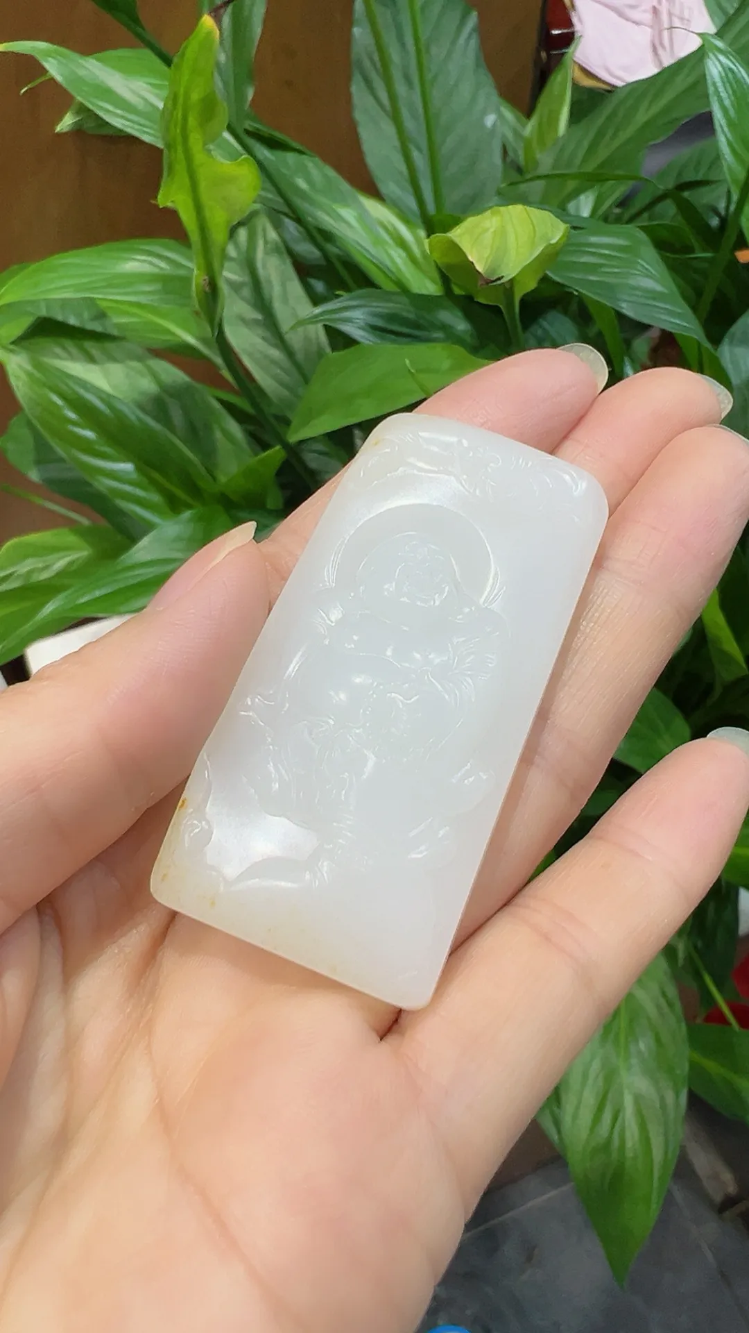 高品质｜白玉｜弥勒佛

重34.3克 尺寸57*28*10mm
