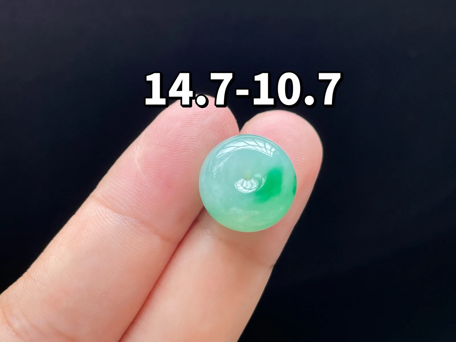 冰种飘绿·路路通
 
裸14.7-10.7