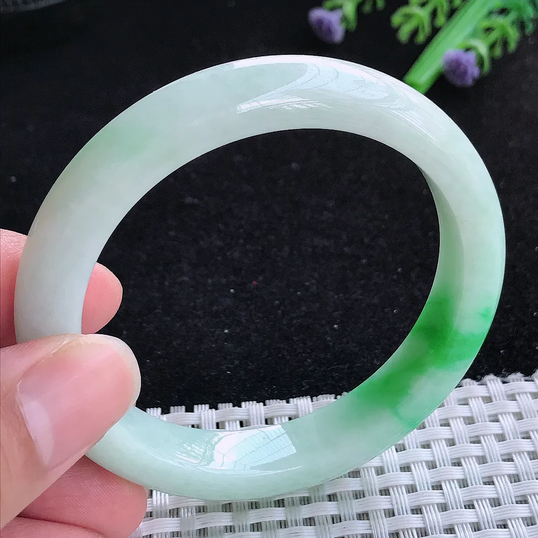 自然光54.5/10.8/8.5老坑精美温润飘阳绿手镯玉镯百搭
