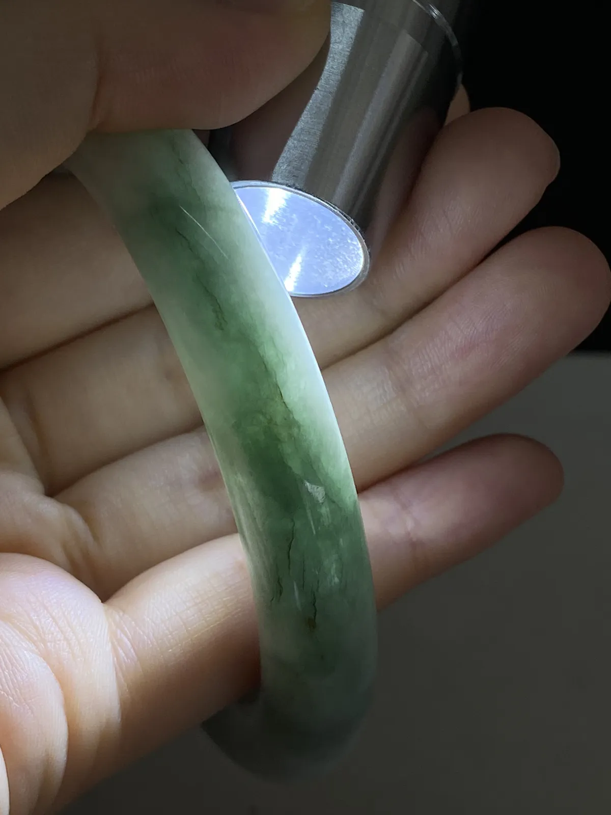 半山半水厚装圆条，油润翡翠手镯