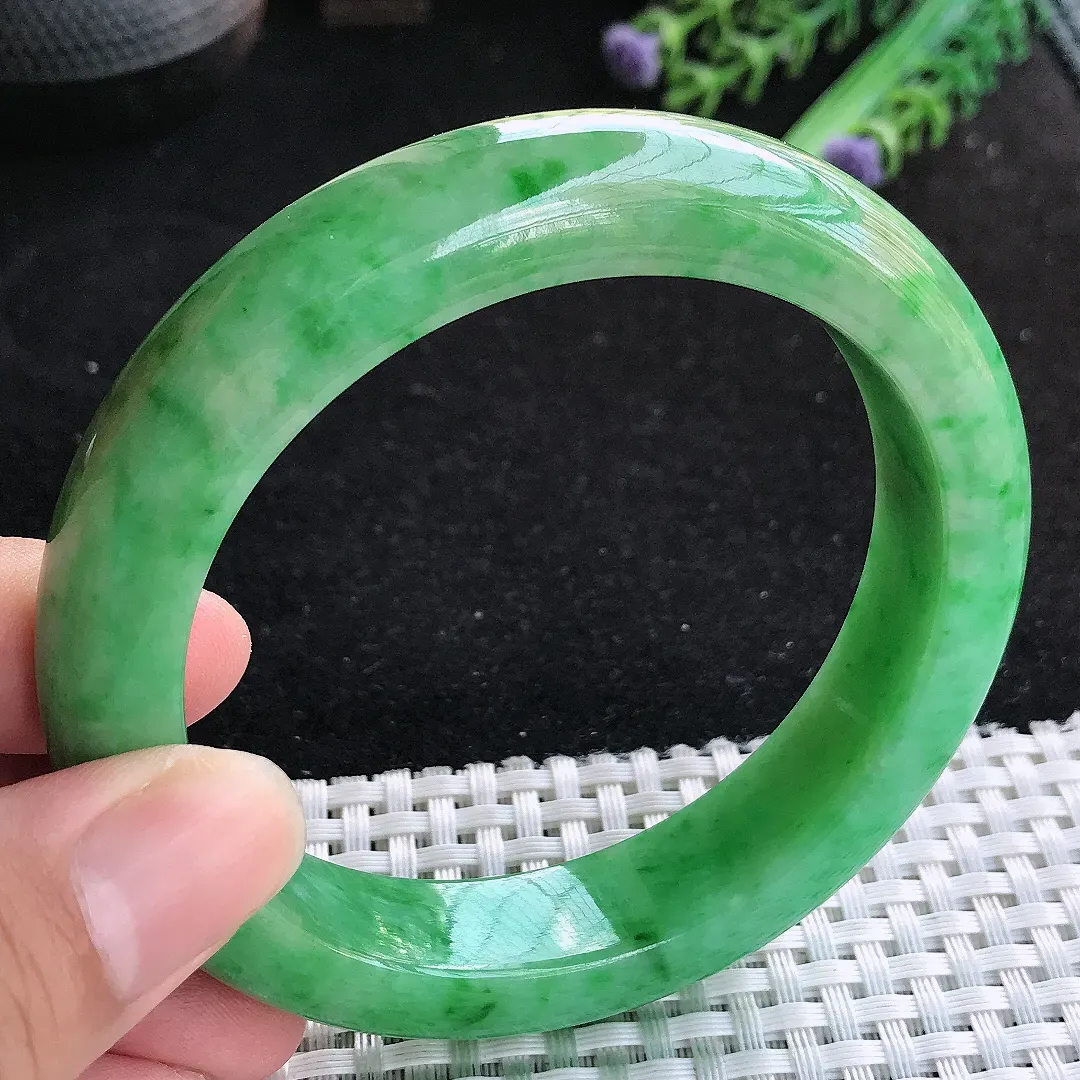 自然光60.5/13/9.6老坑精美温润满绿手镯玉镯百搭大圈口妈妈款