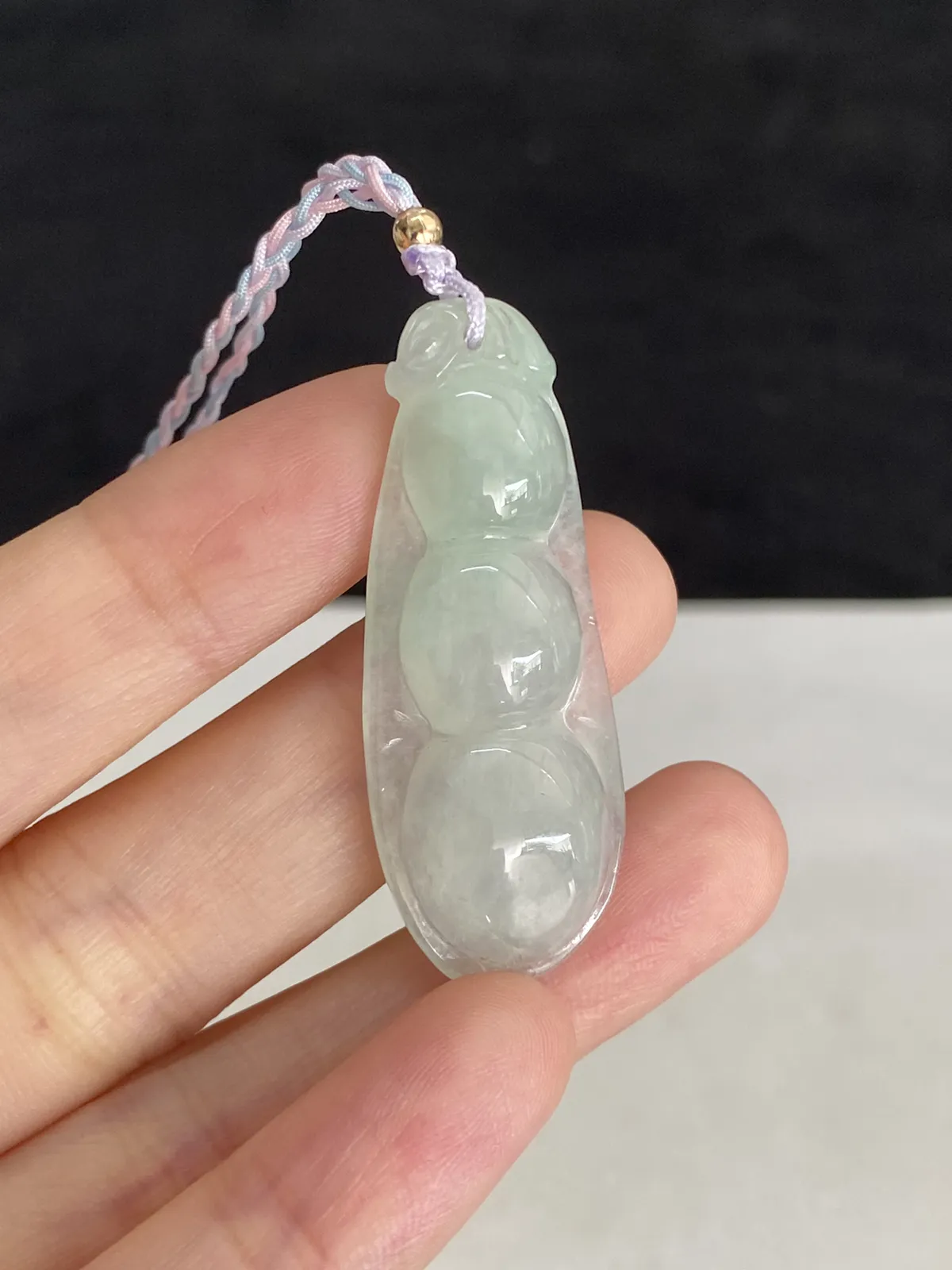 翡翠冰糯种淡绿色福豆