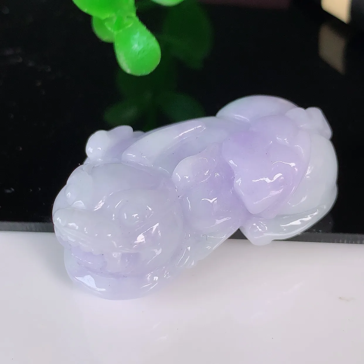 自然光实拍，冰润紫罗兰招财貔貅吊坠，民间有“一摸貔貅运程旺盛，再摸貔貅财运滚滚，三摸貔貅平步青云 ”的美好祝愿。#57.27