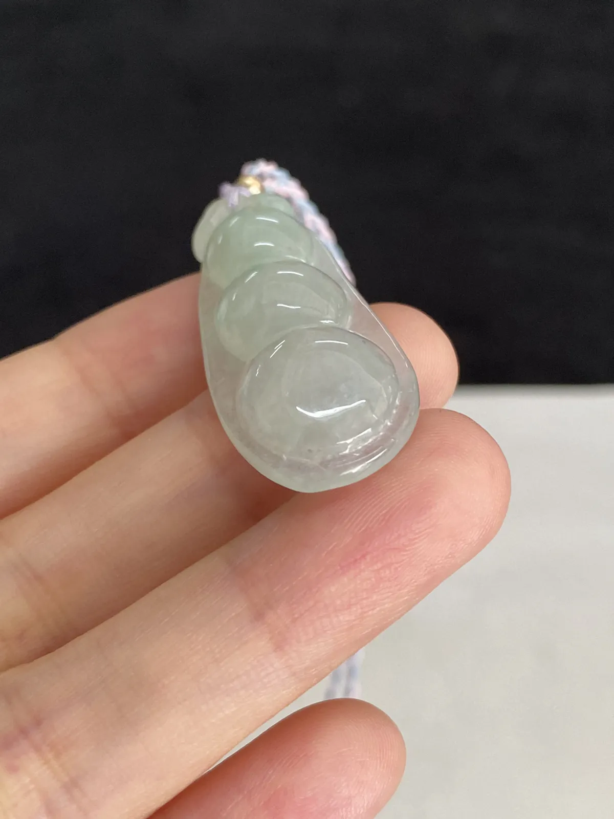 翡翠冰糯种淡绿色福豆