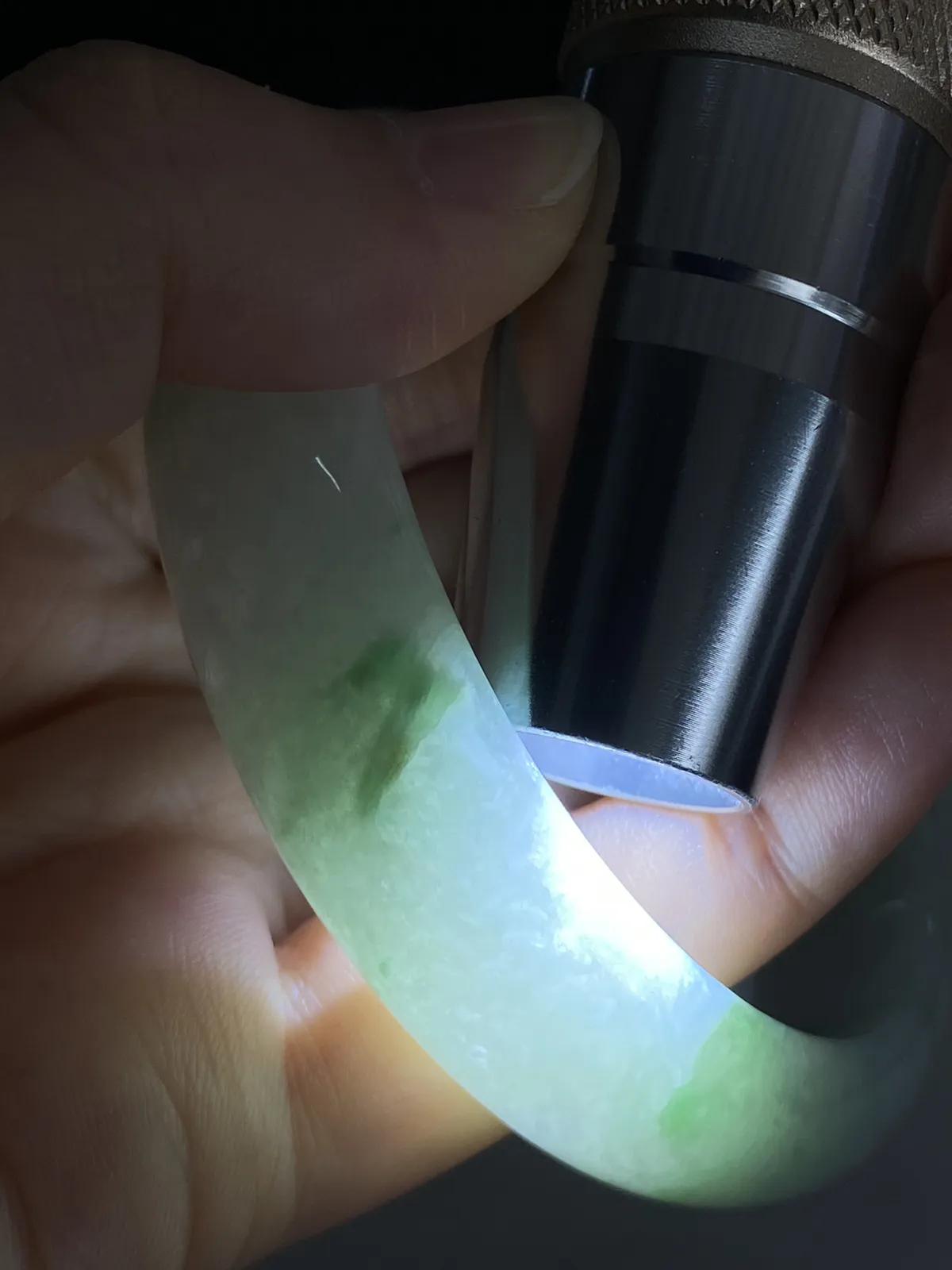 正圈58.3圈口，翡翠糯化种飘绿手镯