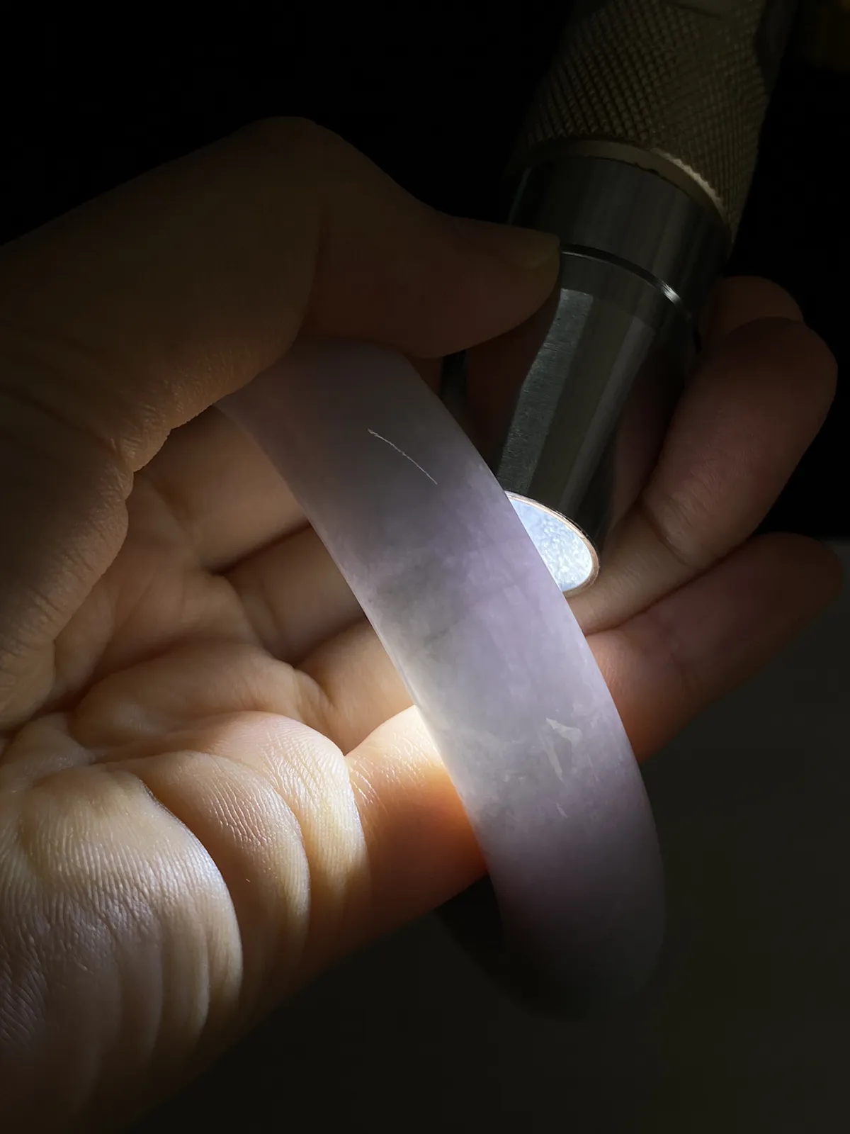 正圈59.5圈口，翡翠糯化种飘绿手镯