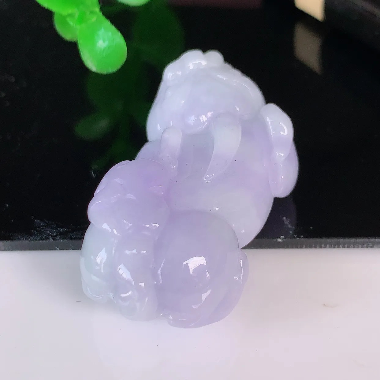 自然光实拍，冰润紫罗兰招财貔貅吊坠，民间有“一摸貔貅运程旺盛，再摸貔貅财运滚滚，三摸貔貅平步青云 ”的美好祝愿。#57.27