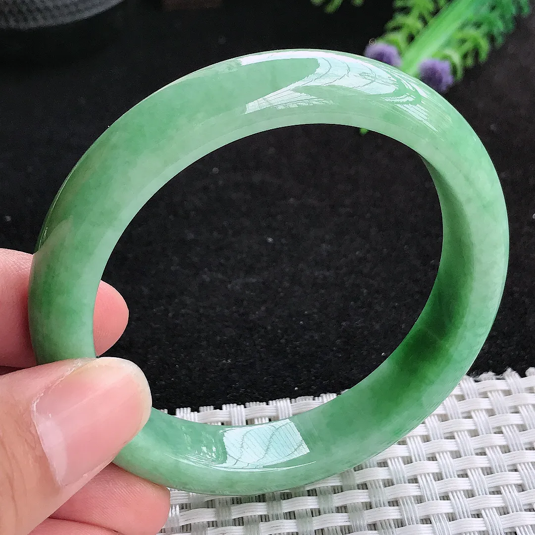 自然光56.5/12.6/8.1老坑精美温润满绿阳绿手镯宽边玉镯百搭