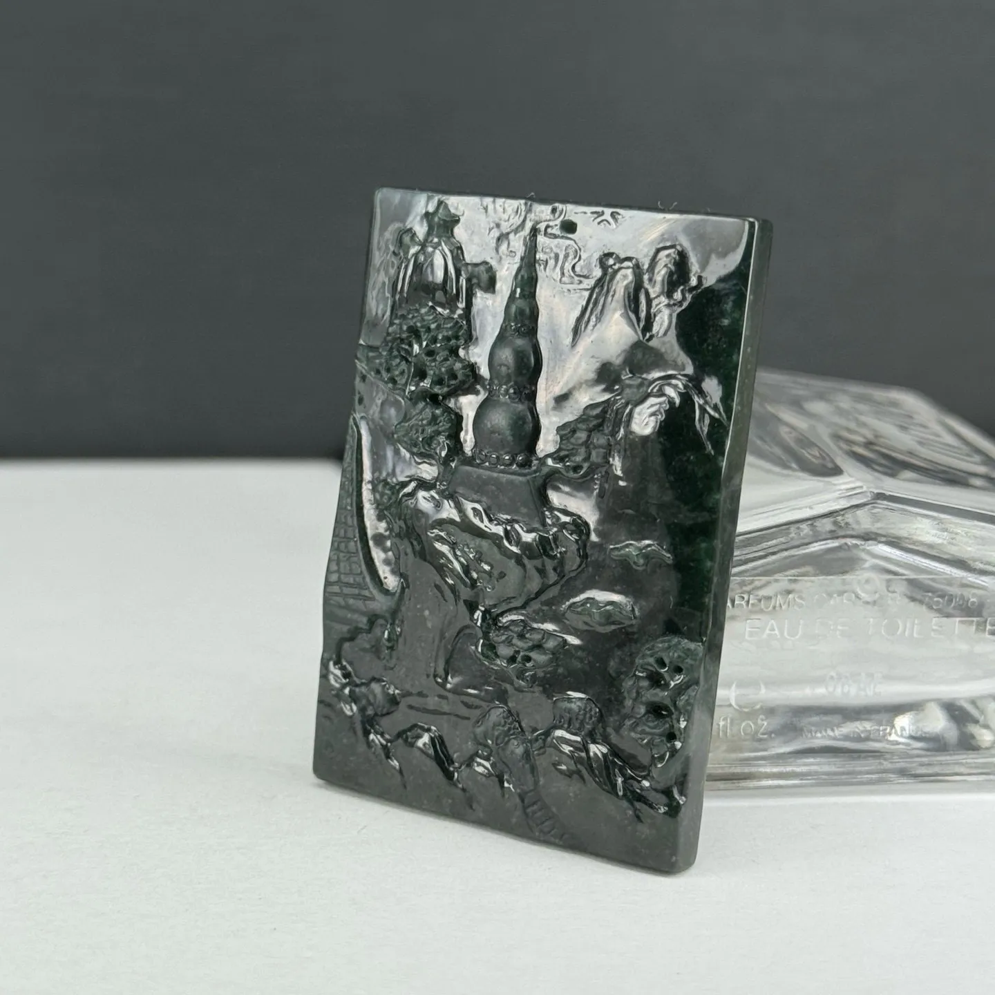 精品墨翠山水牌 种好色正 黑度极好 打灯通透 油性十足 尺寸53.1
