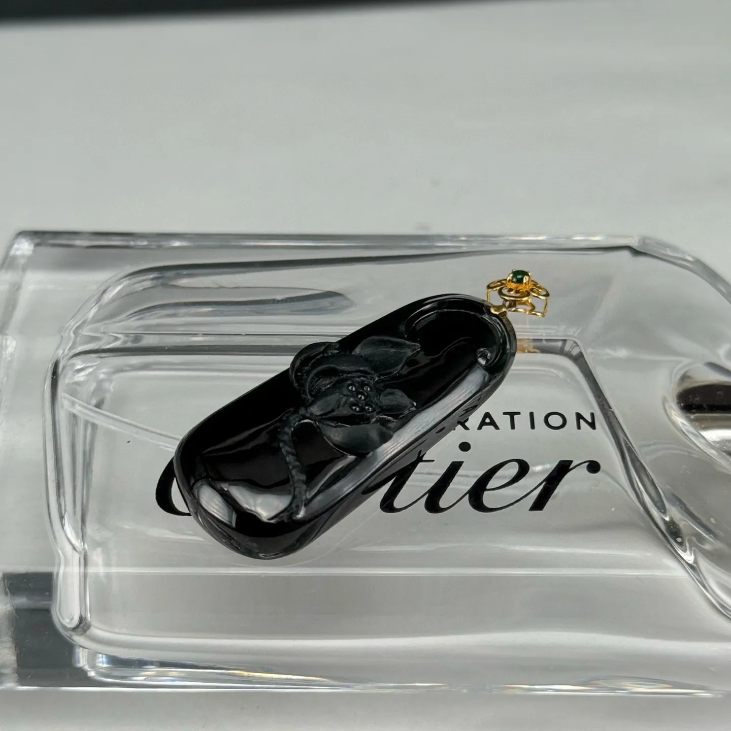 精品墨翠荷花吊坠 种好色正 黑度极好 打灯通透 油性十足 尺寸39.7