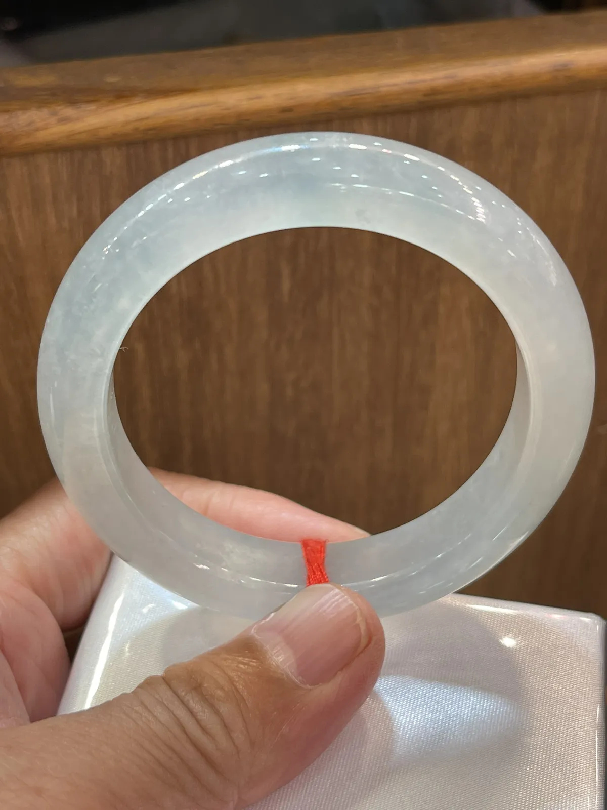 缅甸翡翠A货，冰种正圈手镯，平安健康，幸福美满，上手效果非常好，