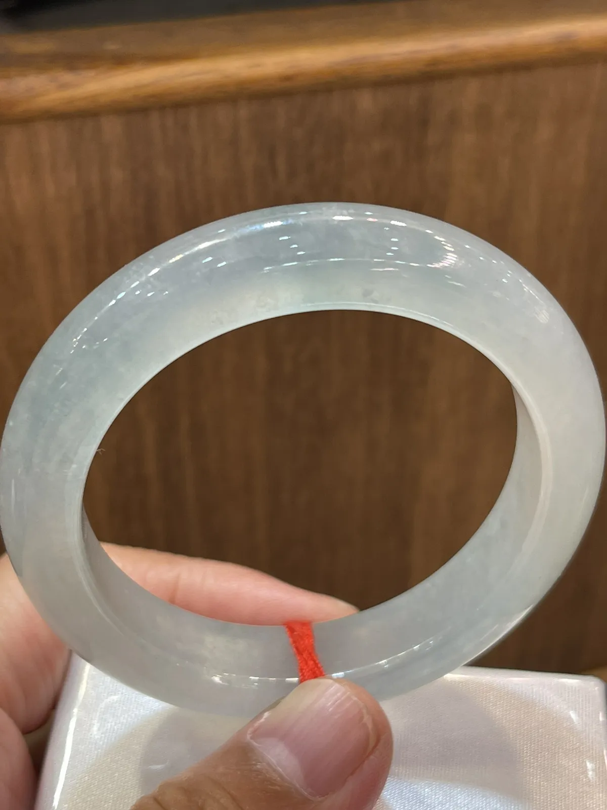 缅甸翡翠A货，冰种正圈手镯，平安健康，幸福美满，上手效果非常好，