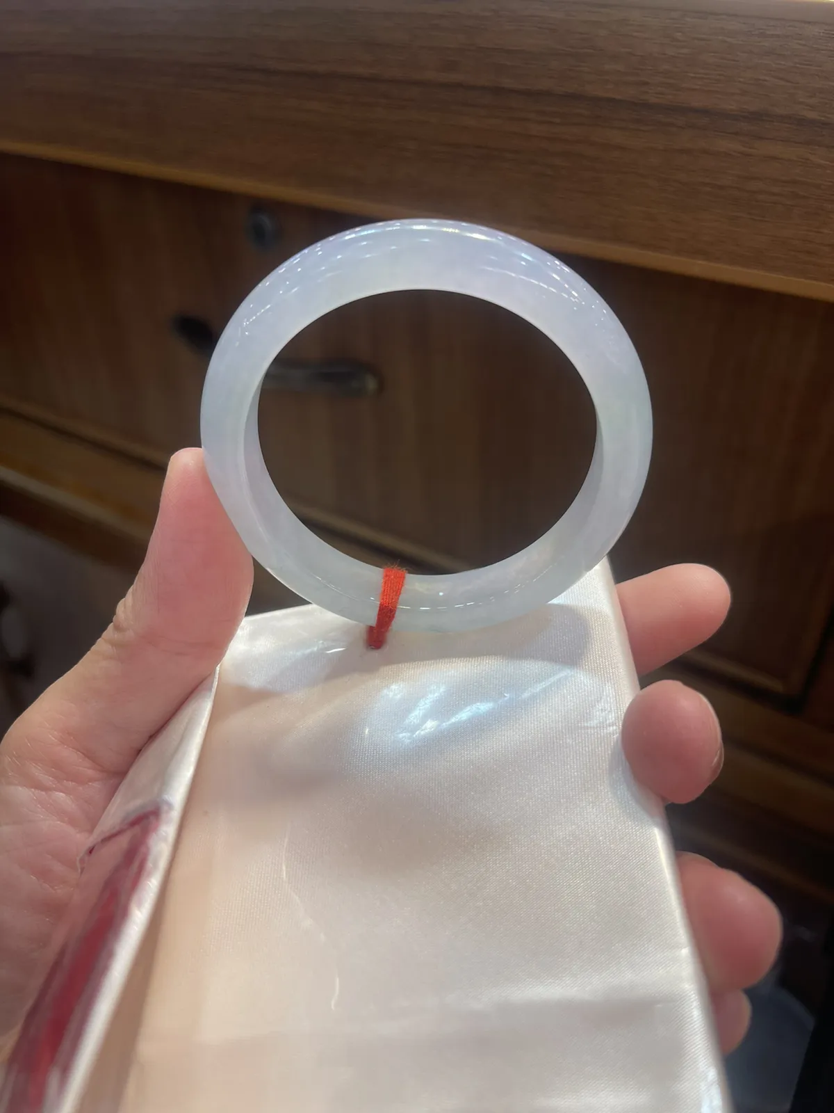 缅甸翡翠A货，正圈富贵镯，上手效果非常美，平安健康，幸福快乐