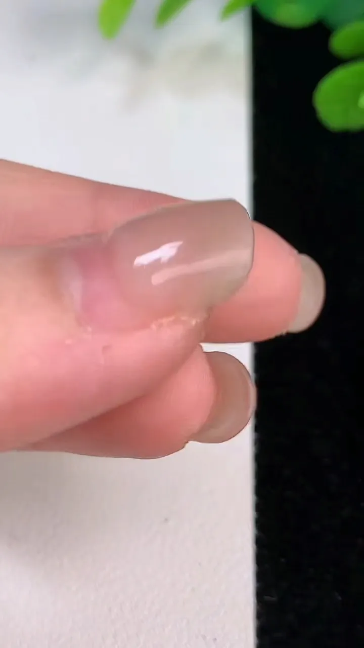 天然A货翡翠蛋面镶嵌件，尺寸10-4，重:0.67g
8月1日