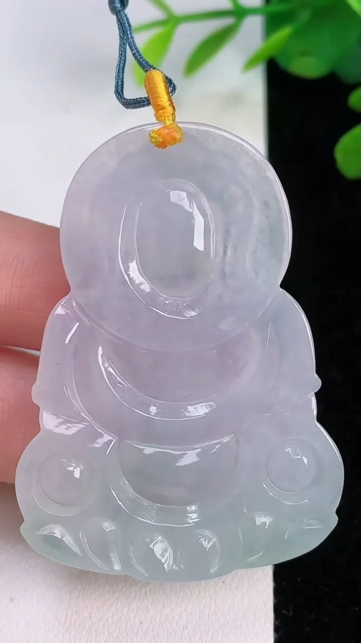 天然A货翡翠正装观音菩萨吊坠，尺寸53-38.4-5.6，重量:19.38g
8月1日