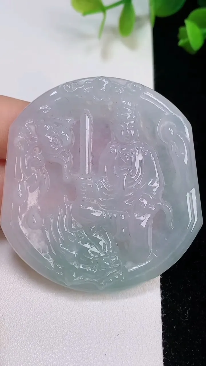 天然A货翡翠文殊菩萨吊坠，尺寸55-51.8-6，重:31.23g
8月6日