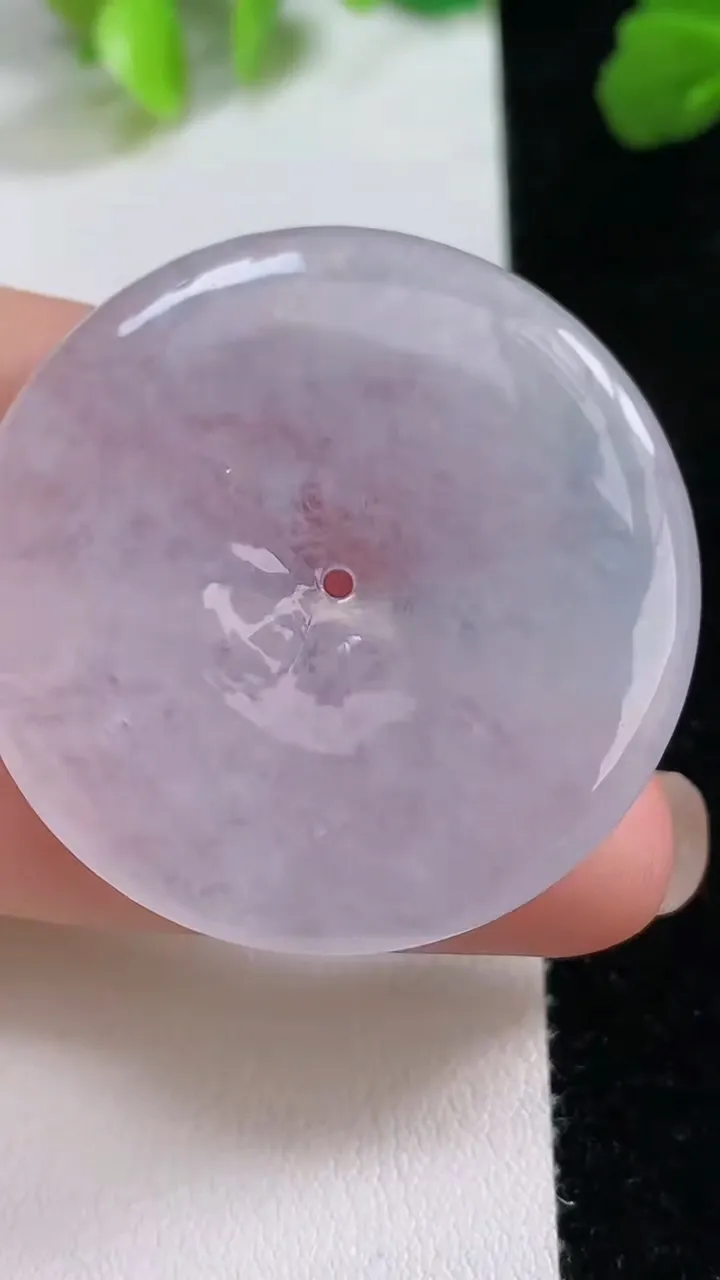 天然A货翡翠紫罗兰平安扣吊坠，尺寸38-4.5，重量:15.26g
8月7日