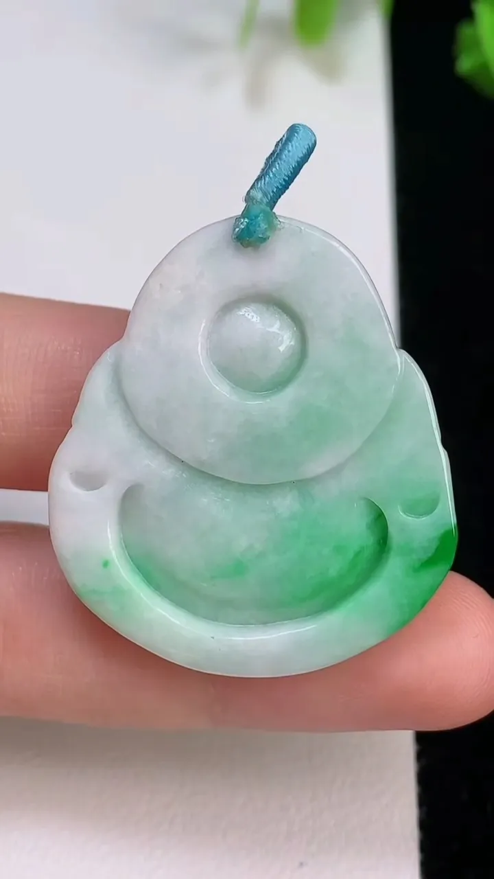 天然A货翡翠佛公吊坠，尺寸34.8-31.5-6，重量:11.00g
8月7日