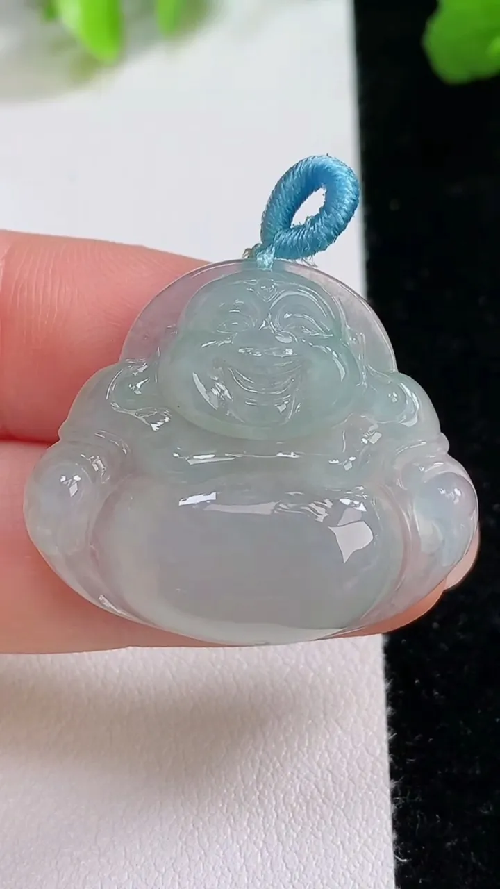 天然A货翡翠飘花佛公吊坠，尺寸26.7-31.5-6.2，重量:8.28g
8月7日