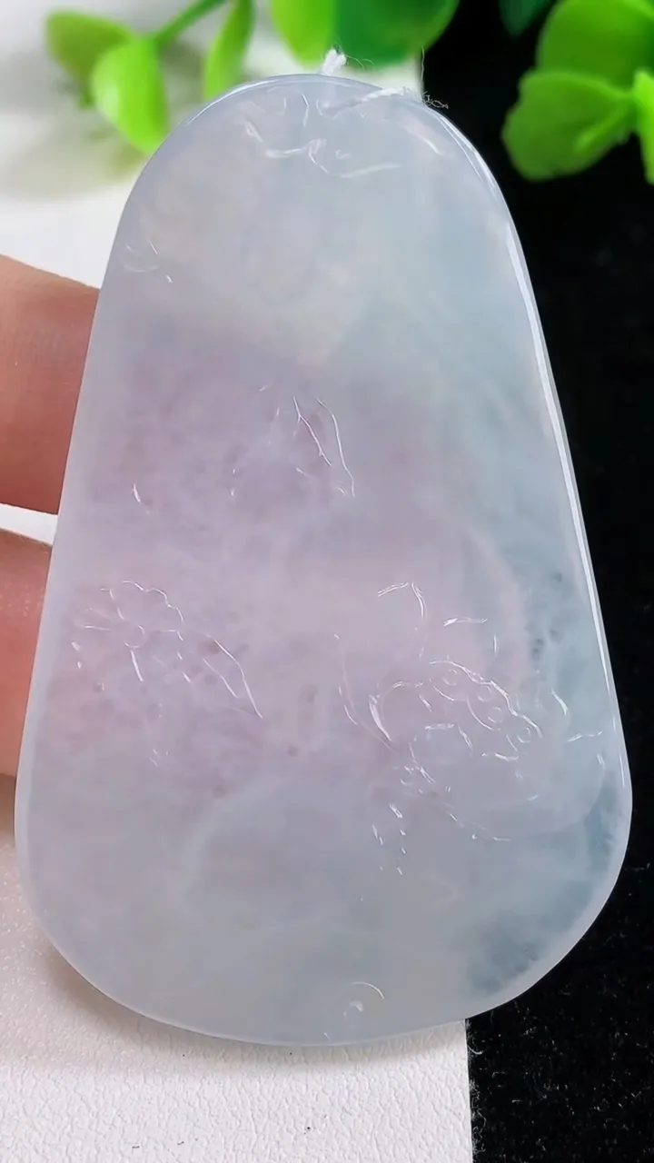 天然A货翡翠紫罗兰大势至观音菩萨吊坠，尺寸63-40.7-5.6，重量:30.33g
8月8日