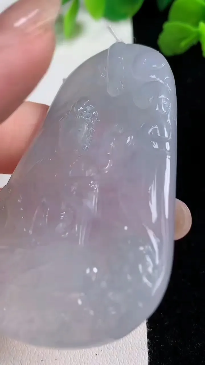 天然A货翡翠紫罗兰大势至观音菩萨吊坠，尺寸63-40.7-5.6，重量:30.33g
8月8日