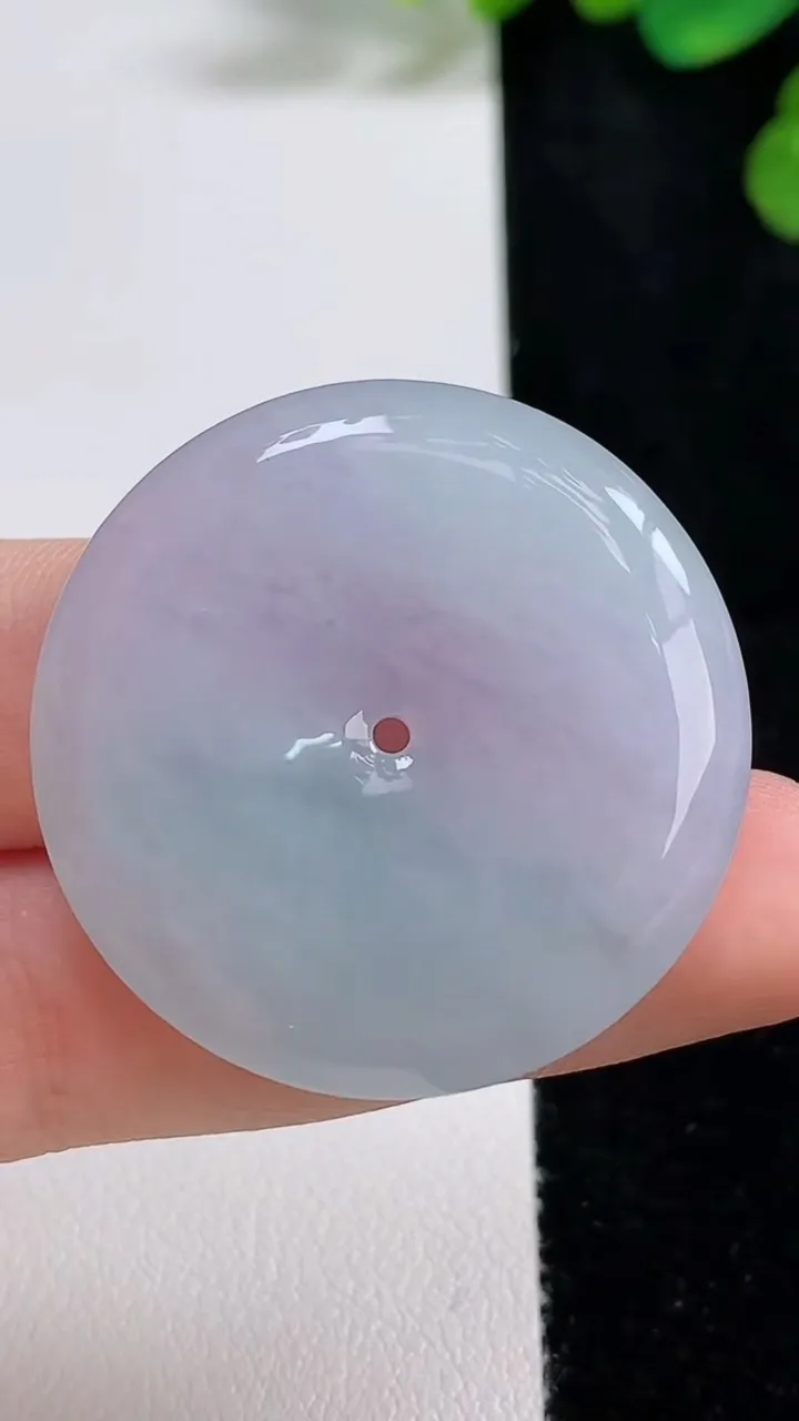 天然A货翡翠春带彩紫罗兰平安扣吊坠，尺寸34.3-6，重量:14.90g
8月9日