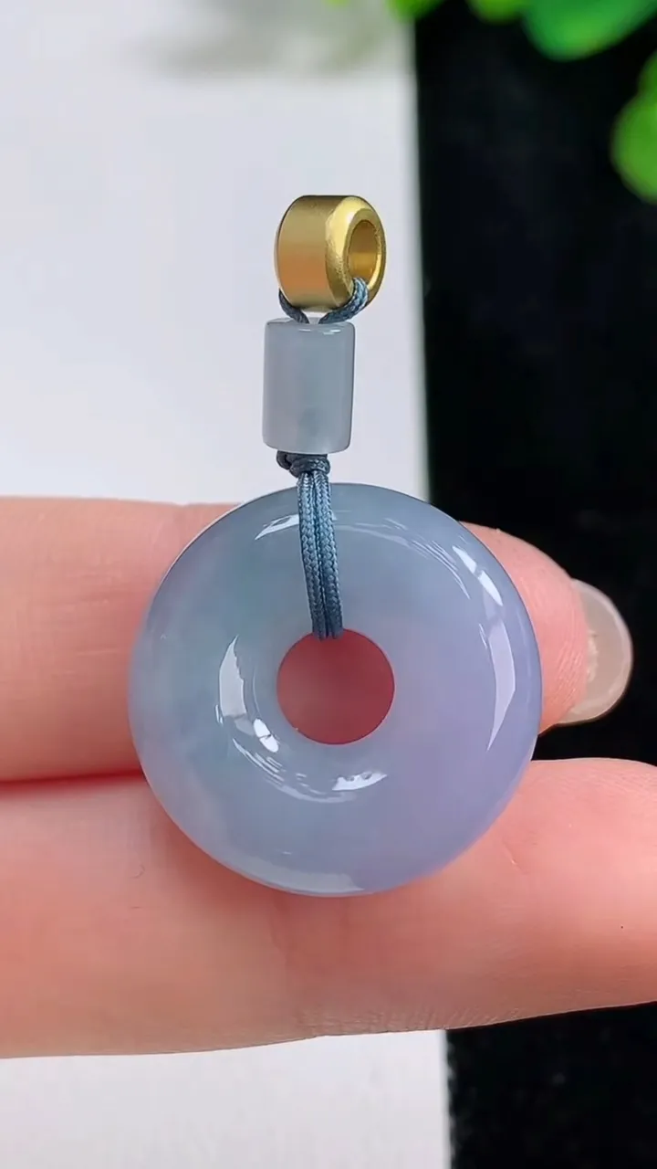天然A货翡翠紫罗兰平安环吊坠，尺寸21.3-6.7，重量:6.90g
8月10日